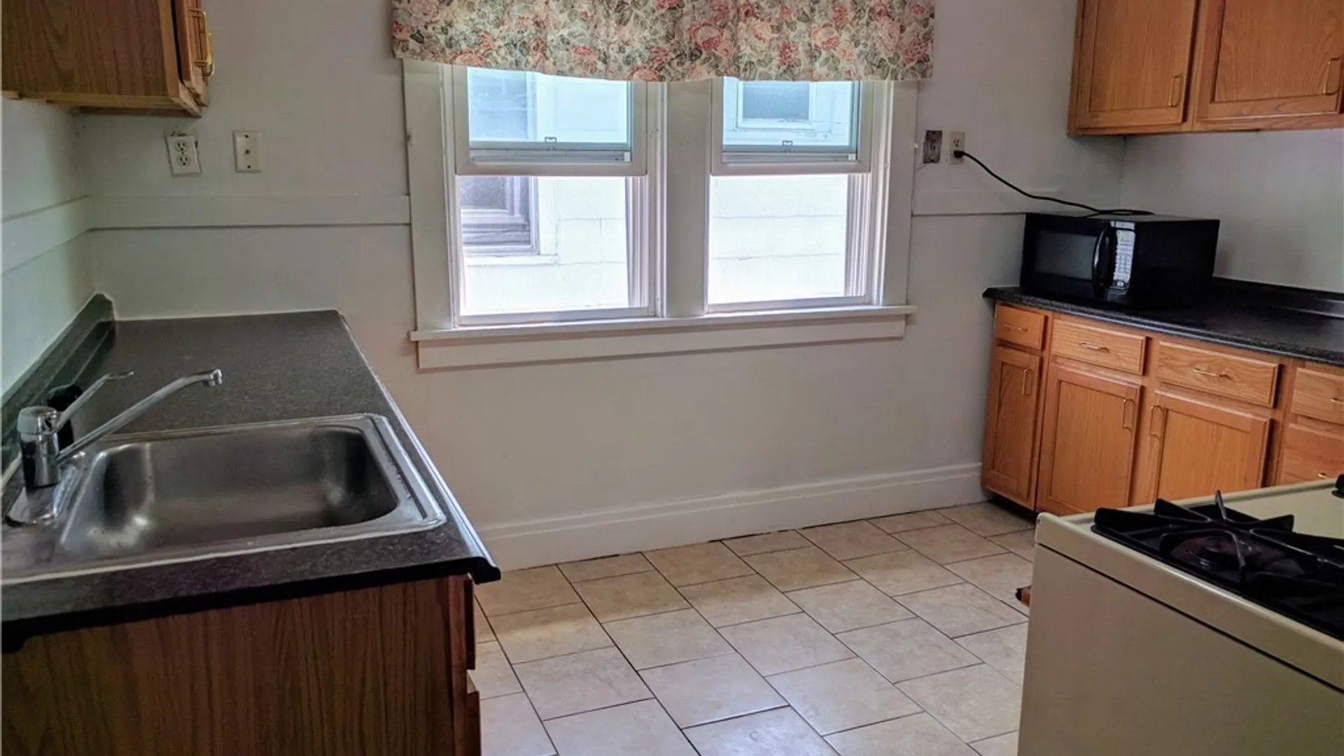 Property at 4038 Bailey Avenue, Amherst, NY 14226 10