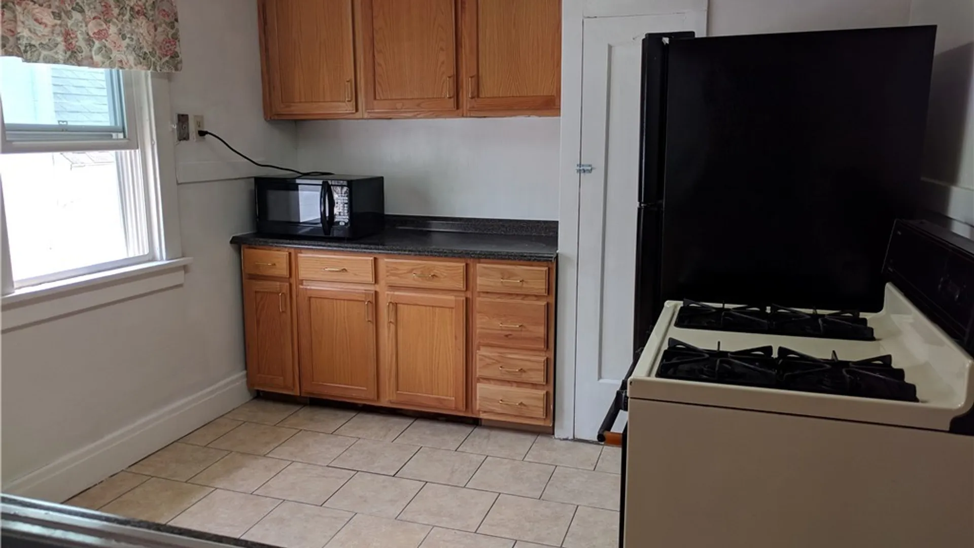 Property at 4038 Bailey Avenue, Amherst, NY 14226 9