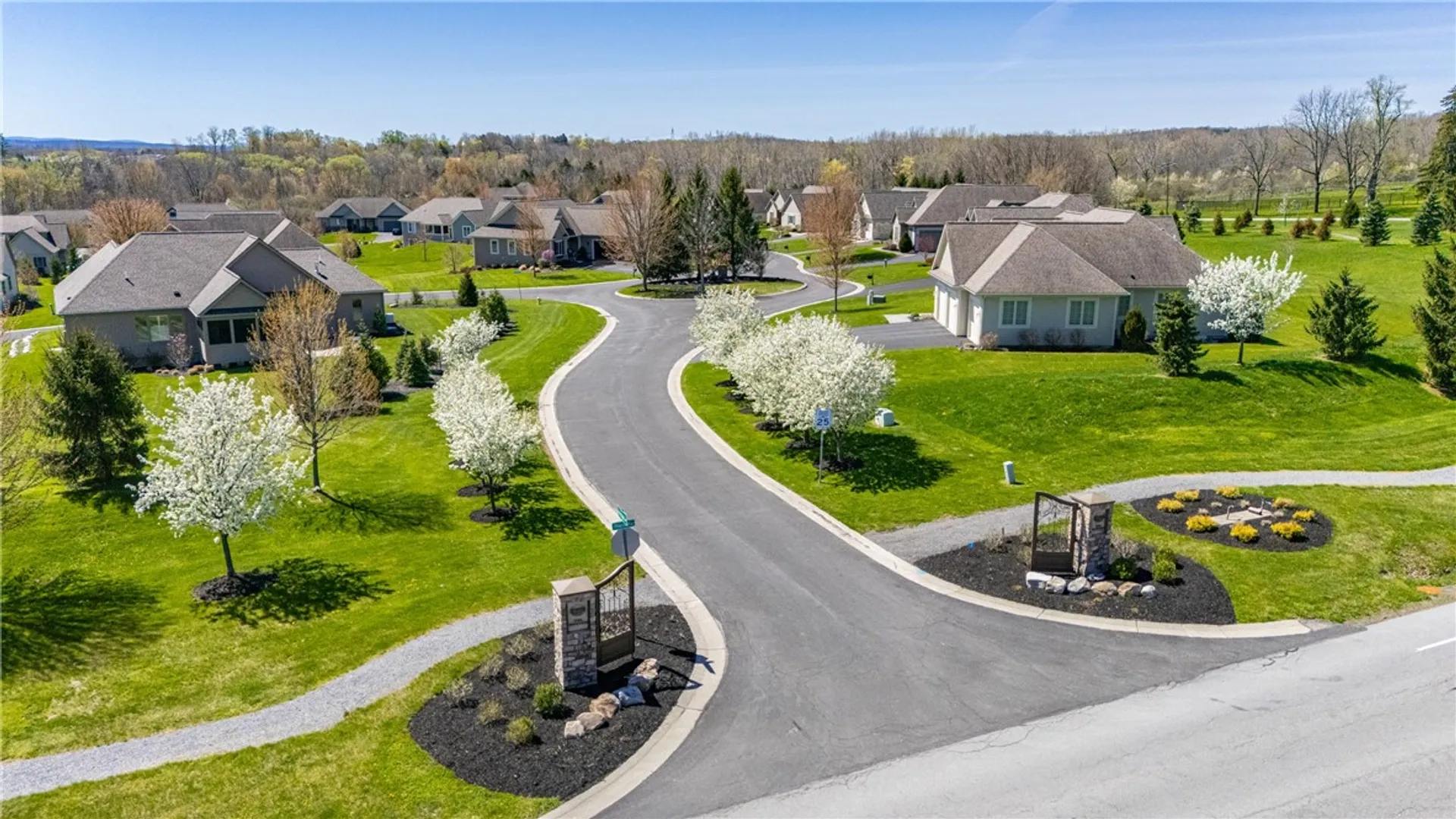 Property at 7 Hawkstone Way, Pittsford, NY 14534 3