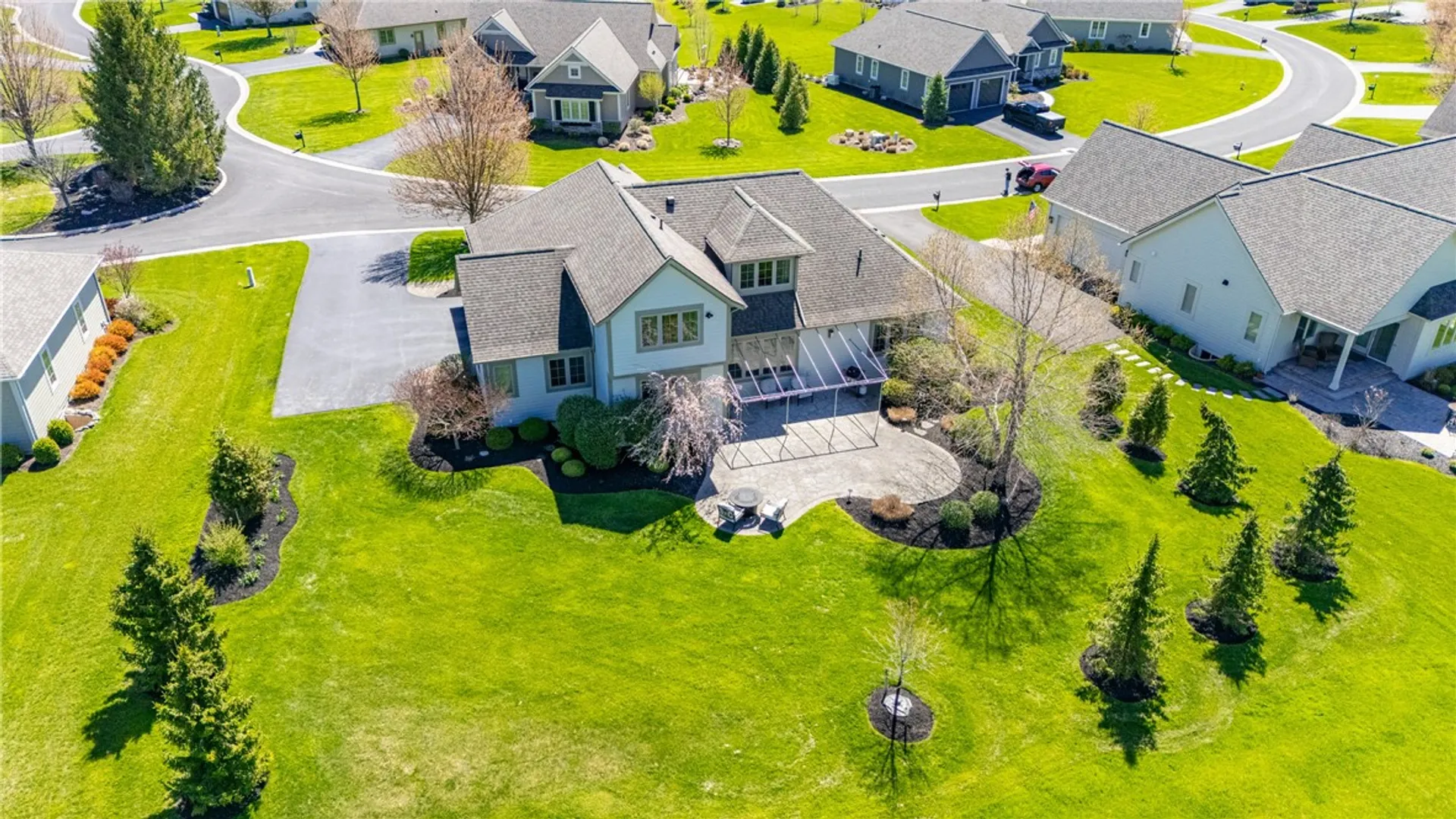 Property at 7 Hawkstone Way, Pittsford, NY 14534 4