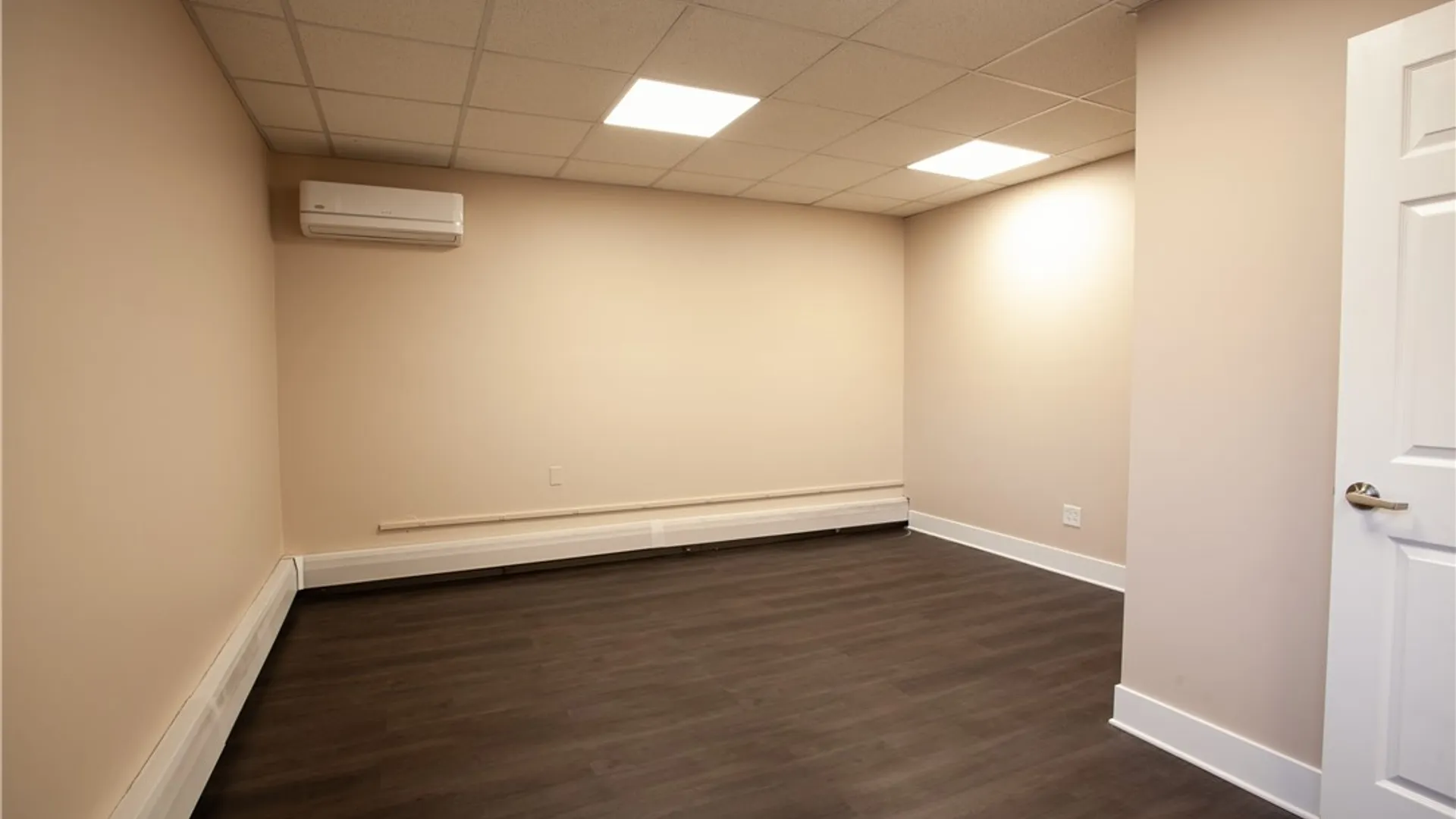 Property at 720 East Avenue, Rochester, NY 14607 12