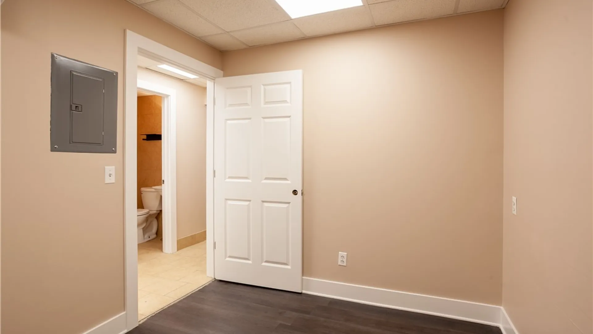 Property at 720 East Avenue, Rochester, NY 14607 15