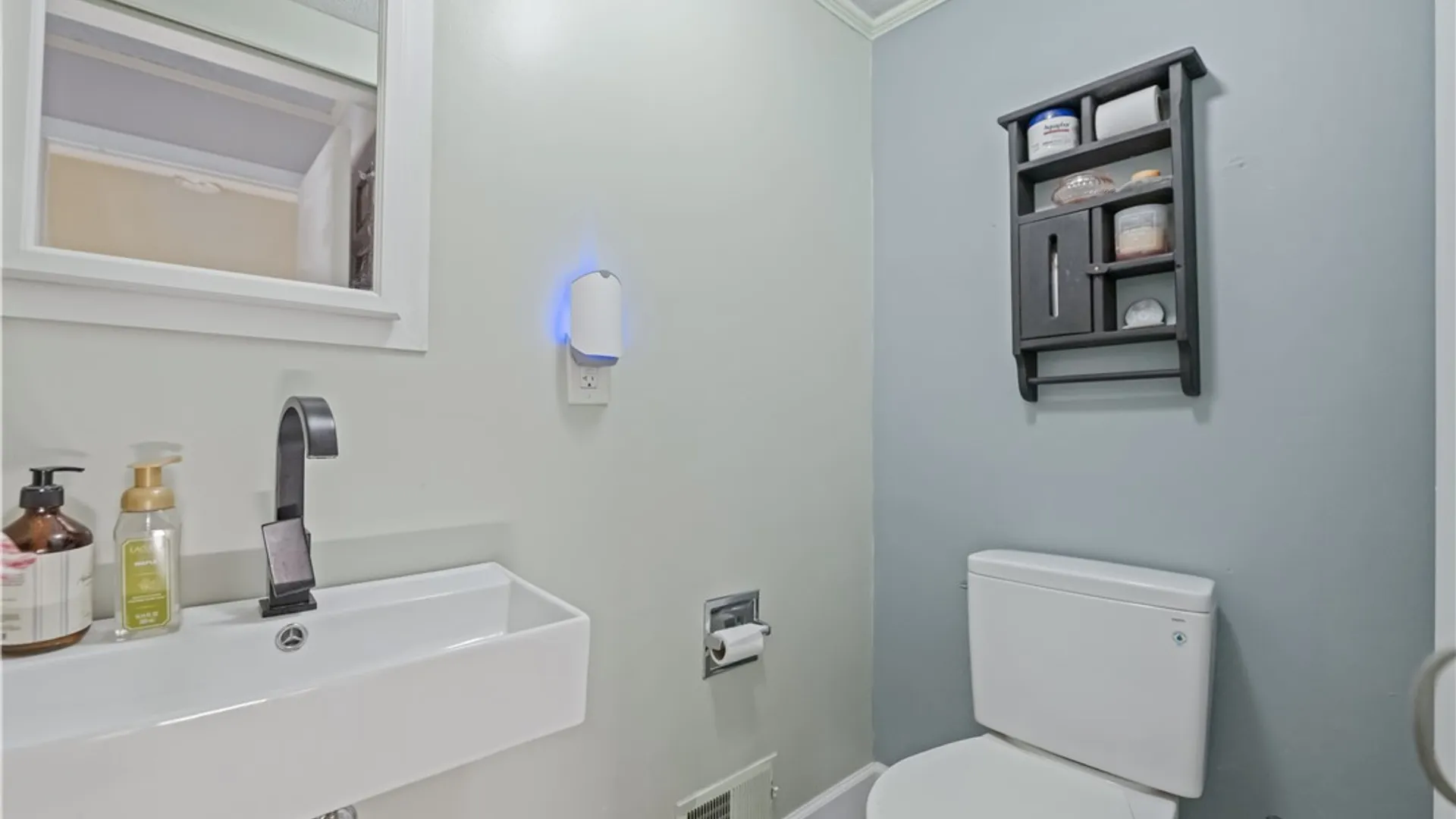 Property at 52 Seneca Road, Irondequoit, NY 14622 15