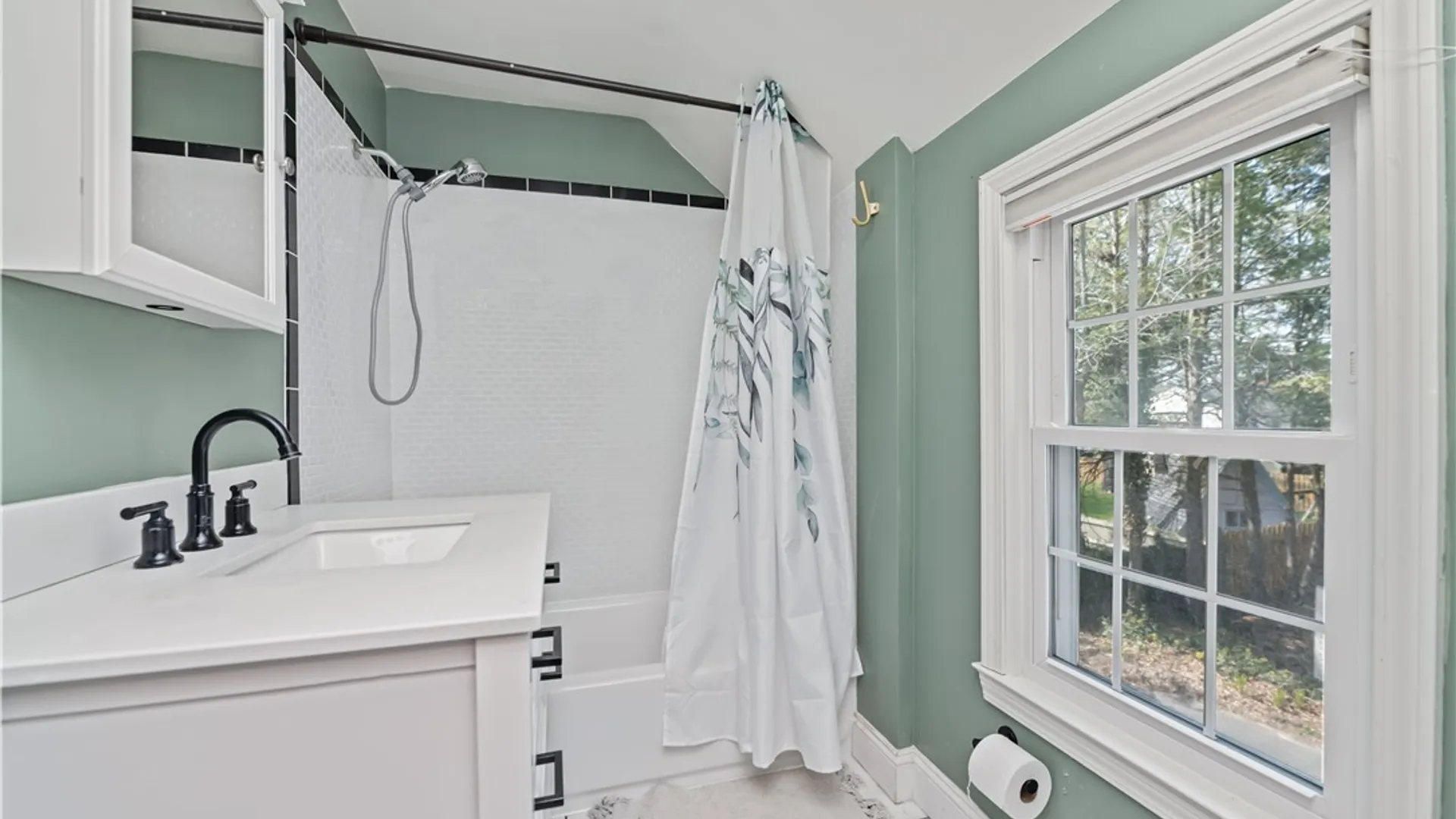 Property at 52 Seneca Road, Irondequoit, NY 14622 16