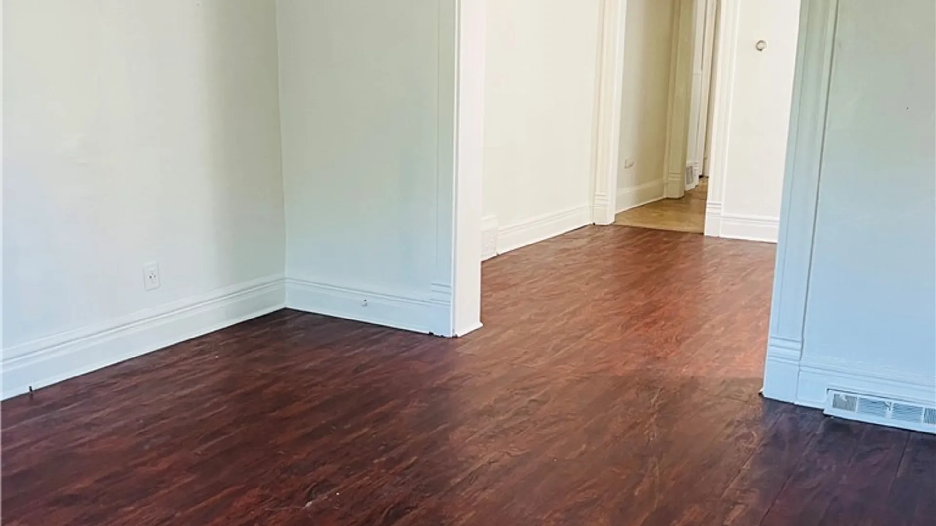Property at 37 Abbottsford Place, Buffalo, NY 14213 4