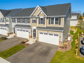 21 Keuka Lane, Canandaigua City, NY 14424