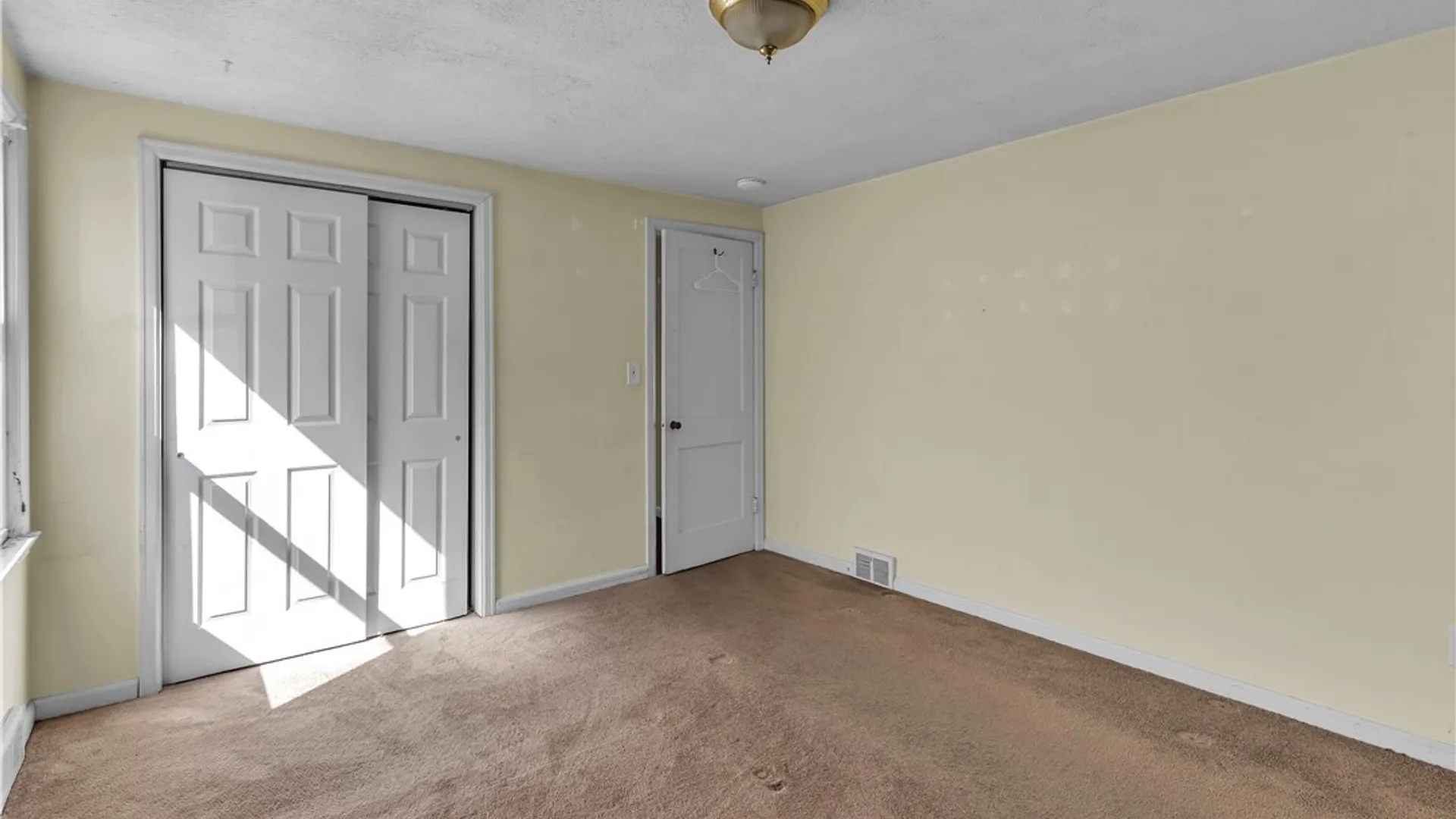 Property at 1550 Eggert Road, Amherst, NY 14226 16