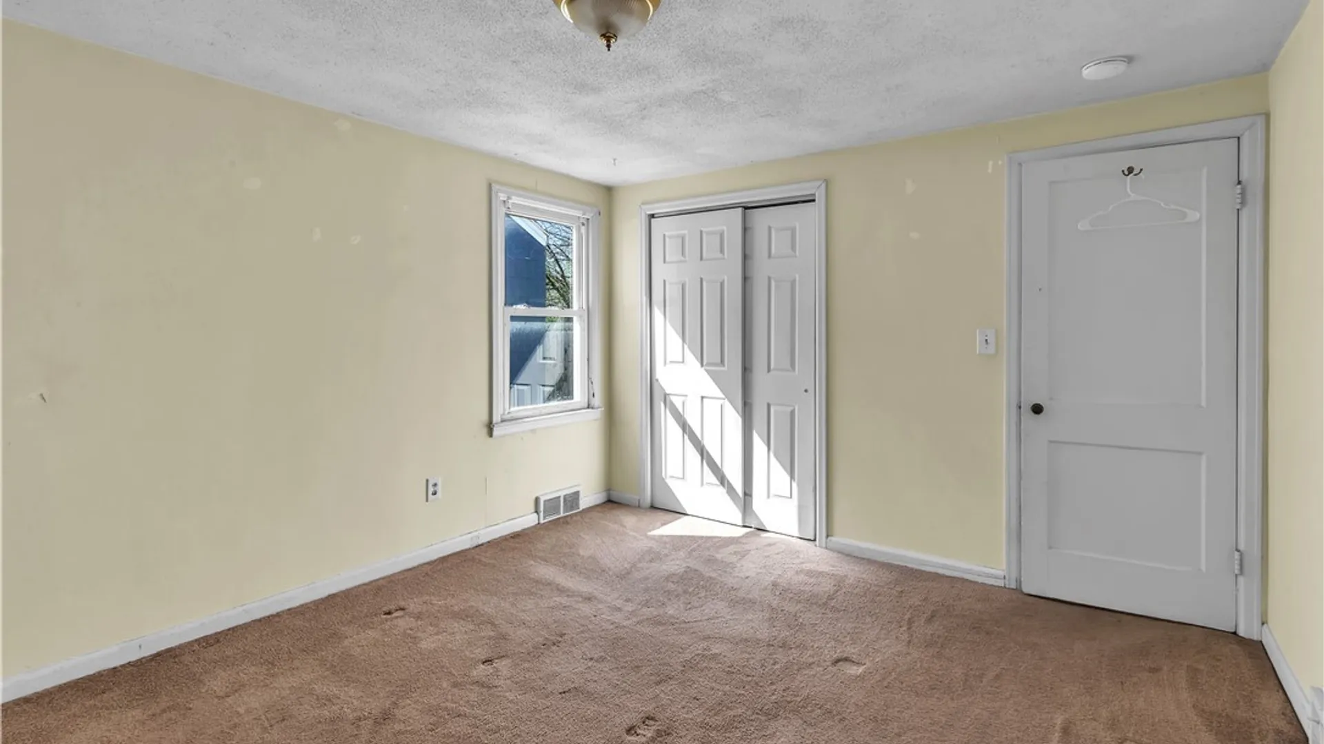 Property at 1550 Eggert Road, Amherst, NY 14226 17