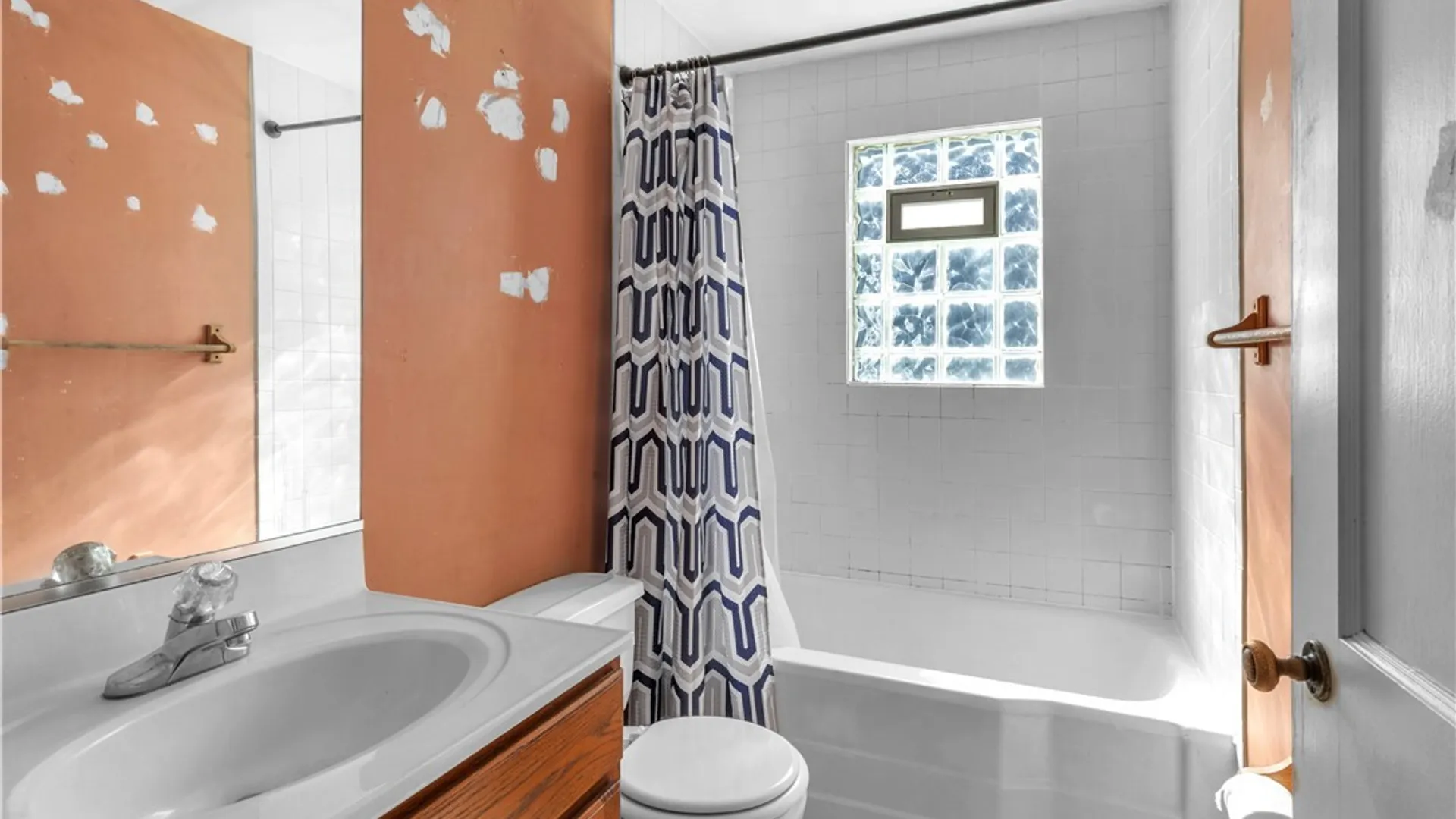 Property at 1550 Eggert Road, Amherst, NY 14226 19