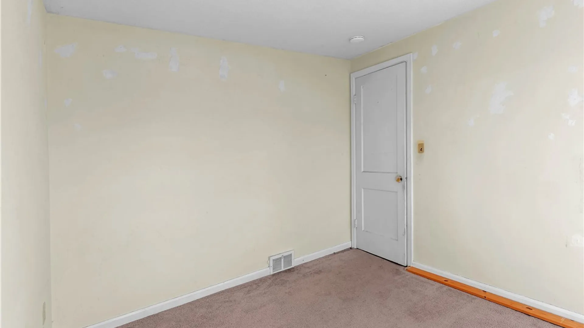 Property at 1550 Eggert Road, Amherst, NY 14226 23