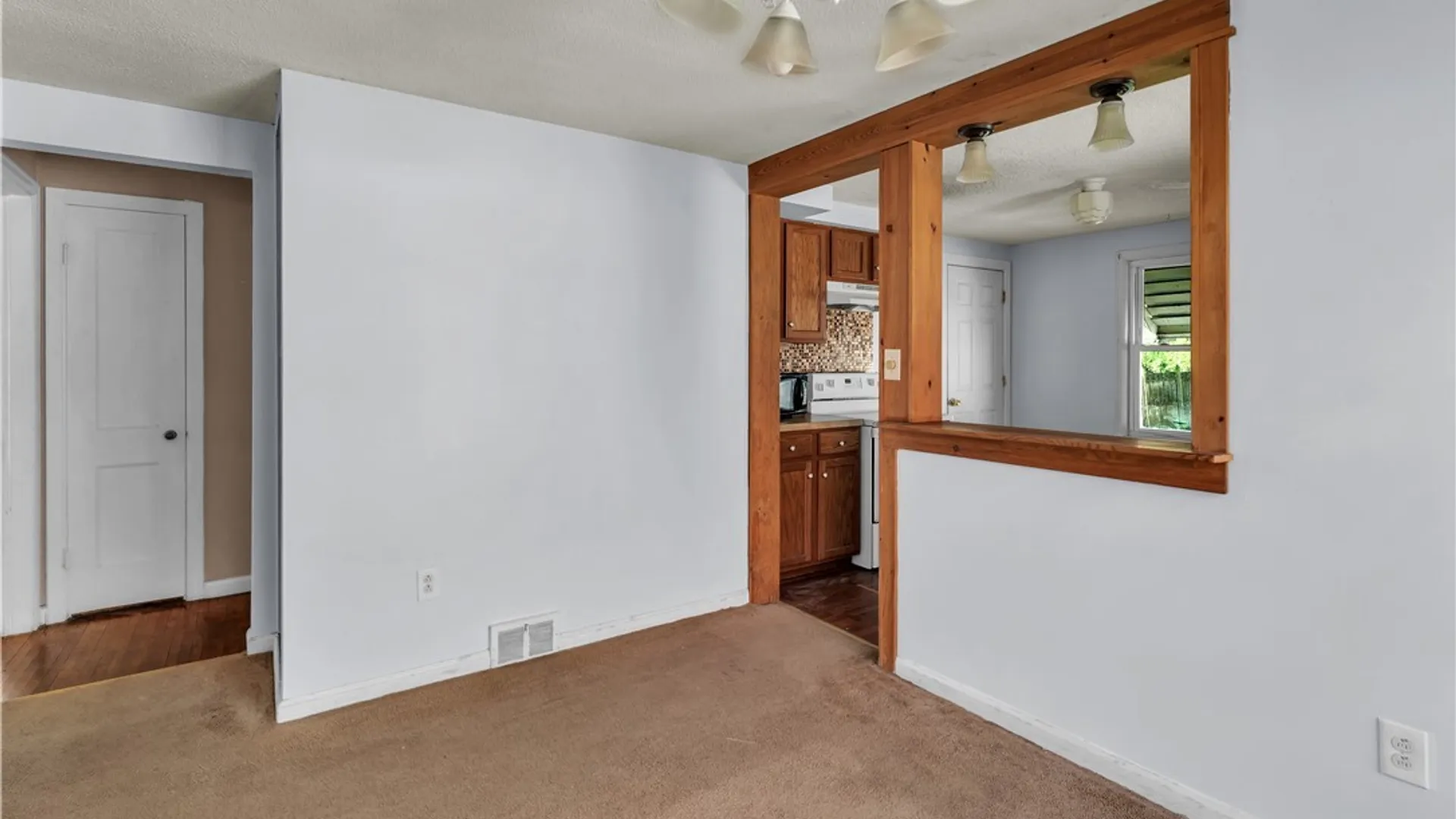 Property at 1550 Eggert Road, Amherst, NY 14226 9