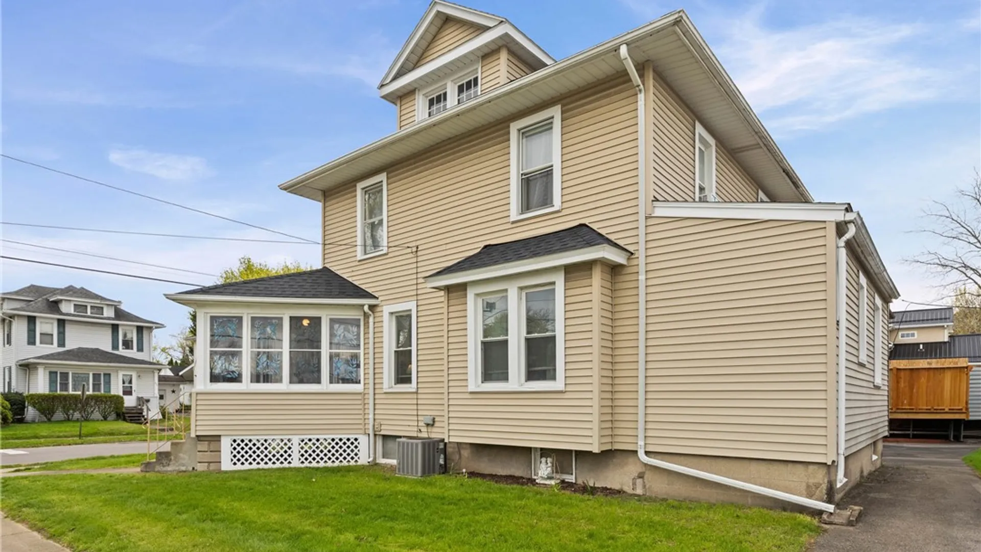 Property at 401 Elm Street, East Rochester, NY 14445 6