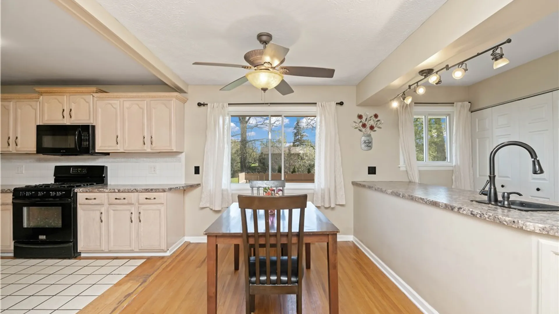 Property at 113 Creek Meadow Lane, Greece, NY 14626 5