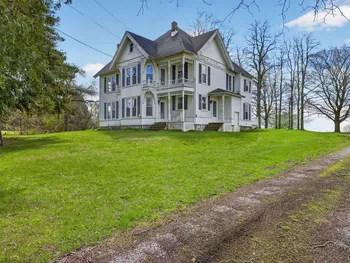 2375 Benson Road, Skaneateles, NY 13152