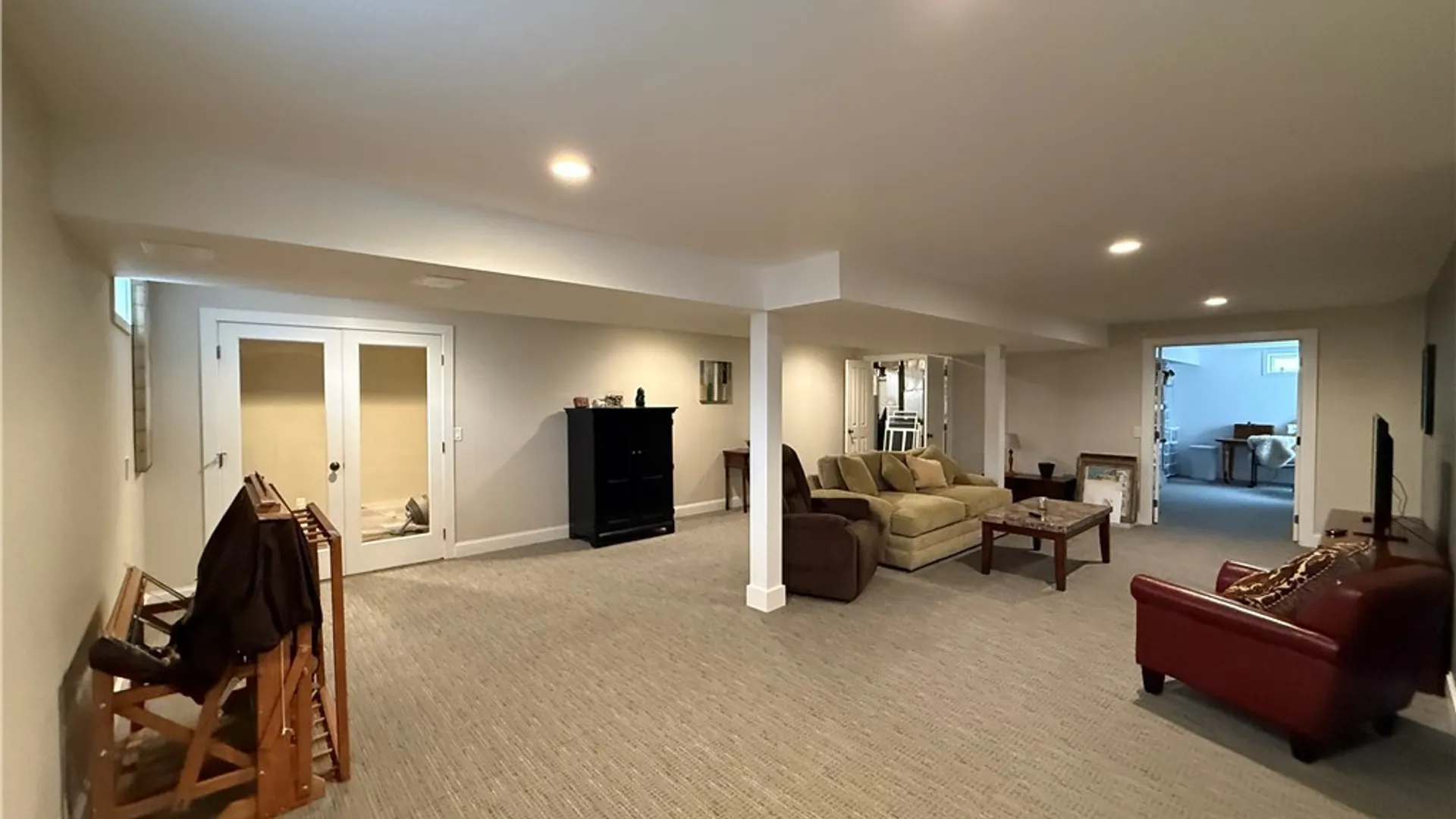 Property at 109 Shire Way, Camillus, NY 13031 44