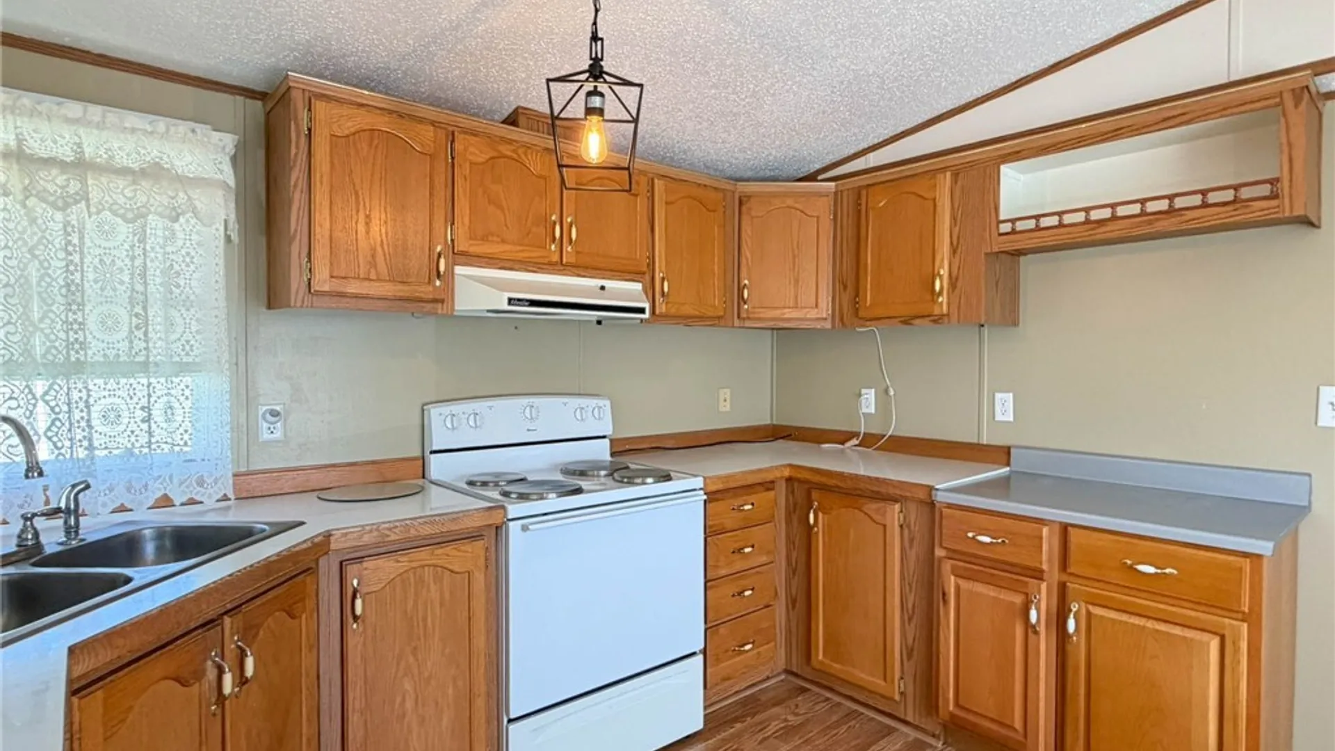 Property at 38 Pine Circle, Paris, NY 13456 9