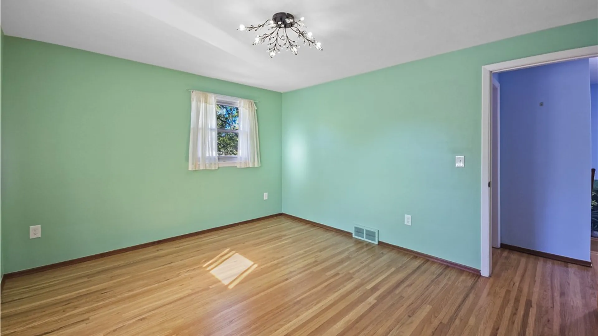 Property at 61 Debby Lane, Gates, NY 14606 37