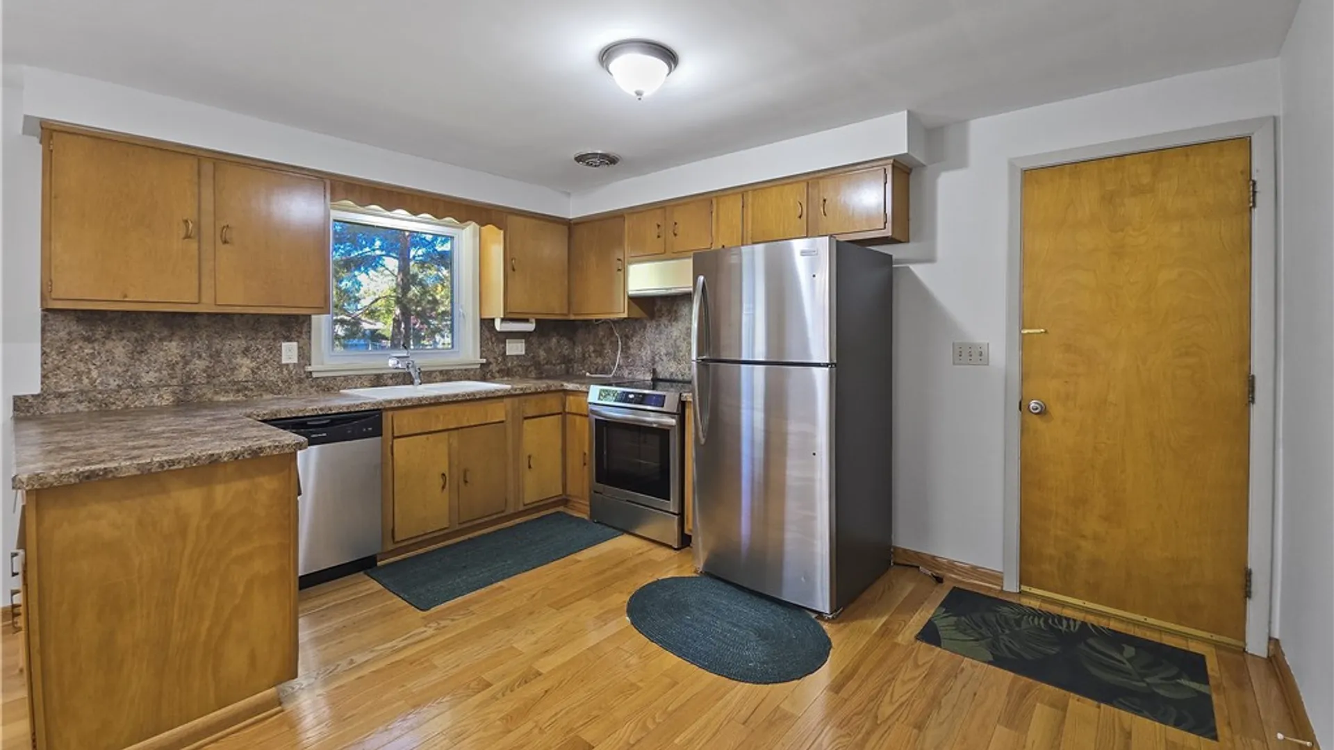 Property at 61 Debby Lane, Gates, NY 14606 5