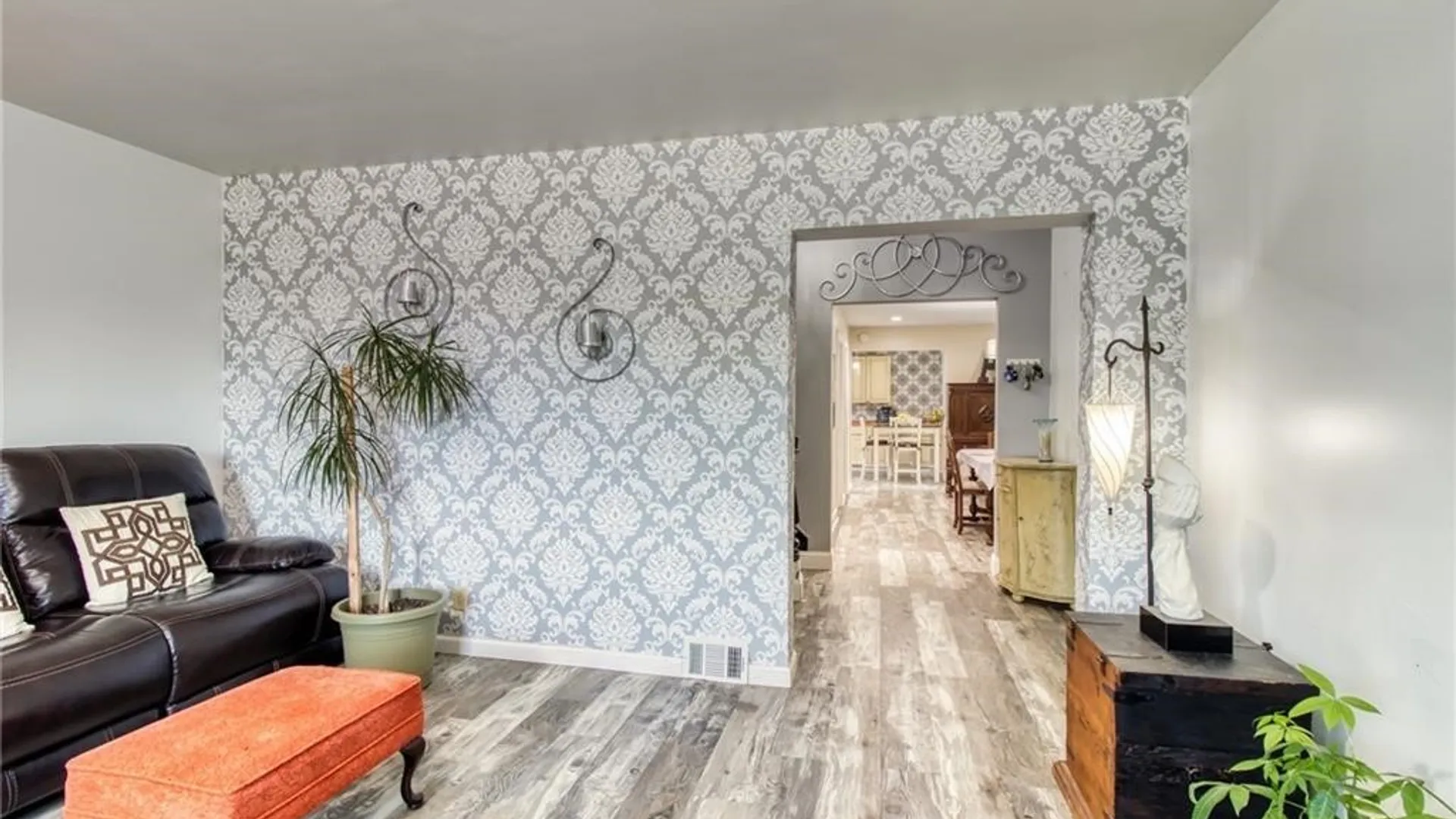 Property at 145 10th Street, Buffalo, NY 14201 6