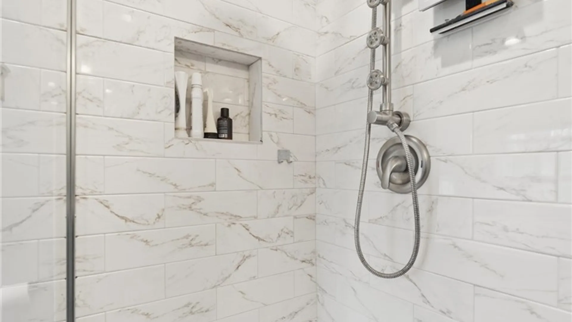 Property at 3460 Woodlands Circle, Walworth, NY 14502 34