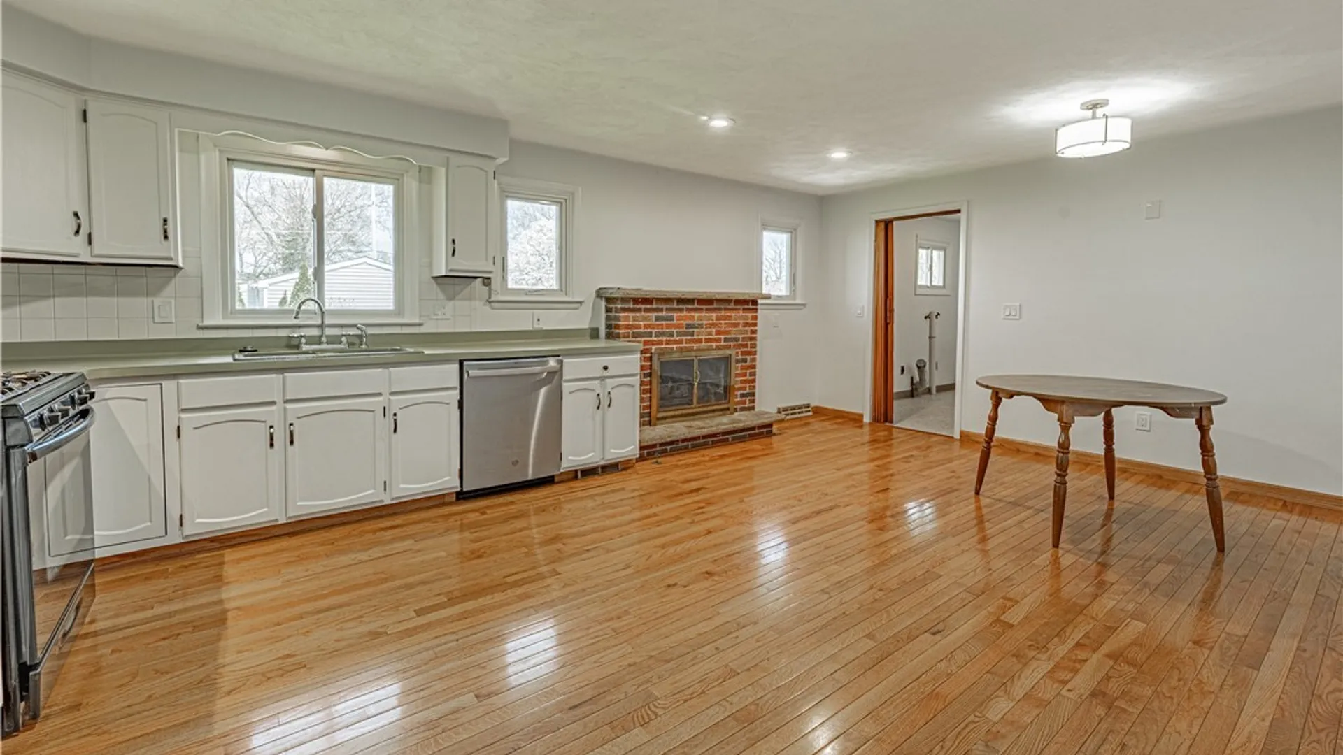 Property at 23 Vermont Avenue, Lockport City, NY 14094 11