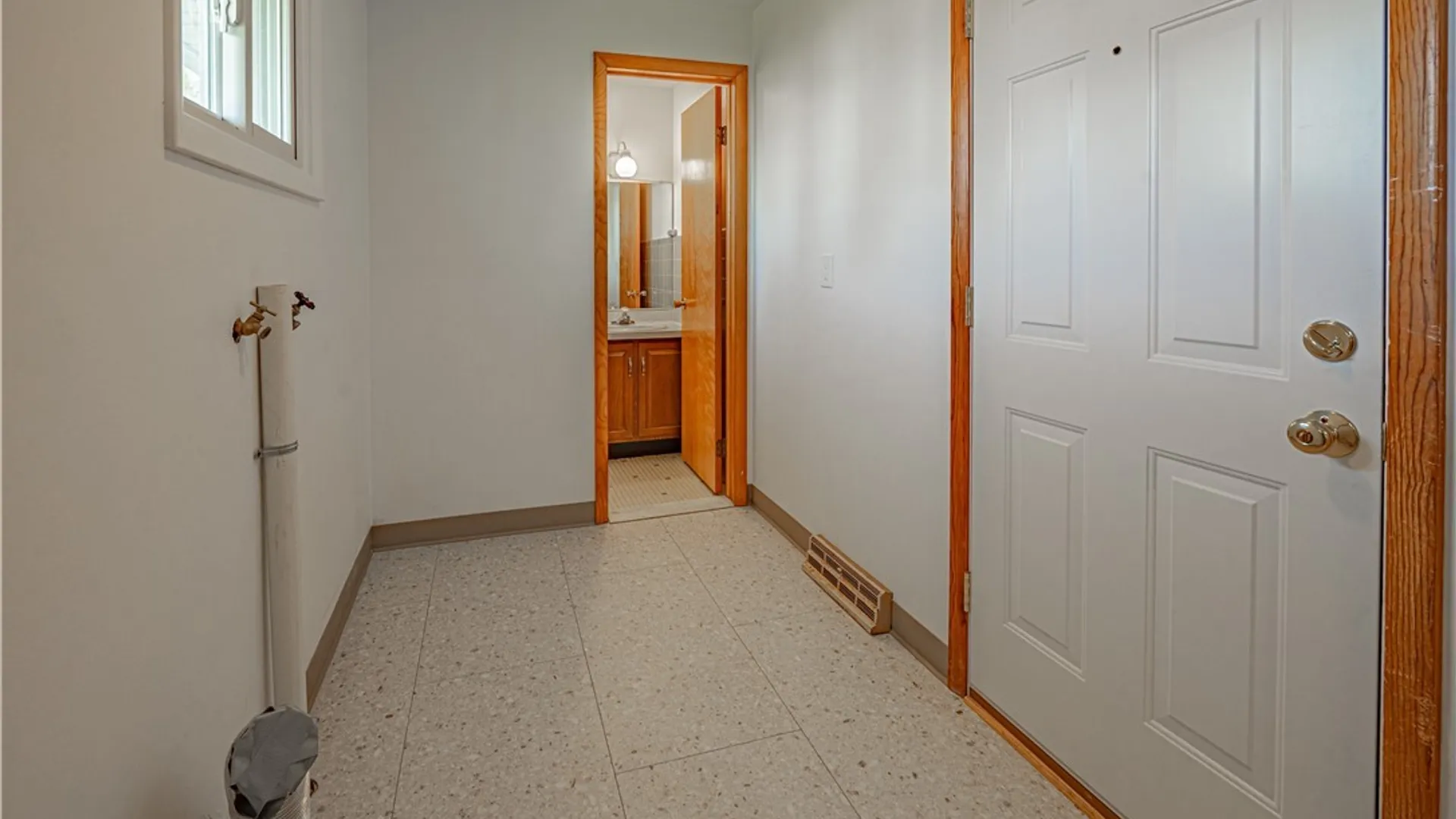 Property at 23 Vermont Avenue, Lockport City, NY 14094 13