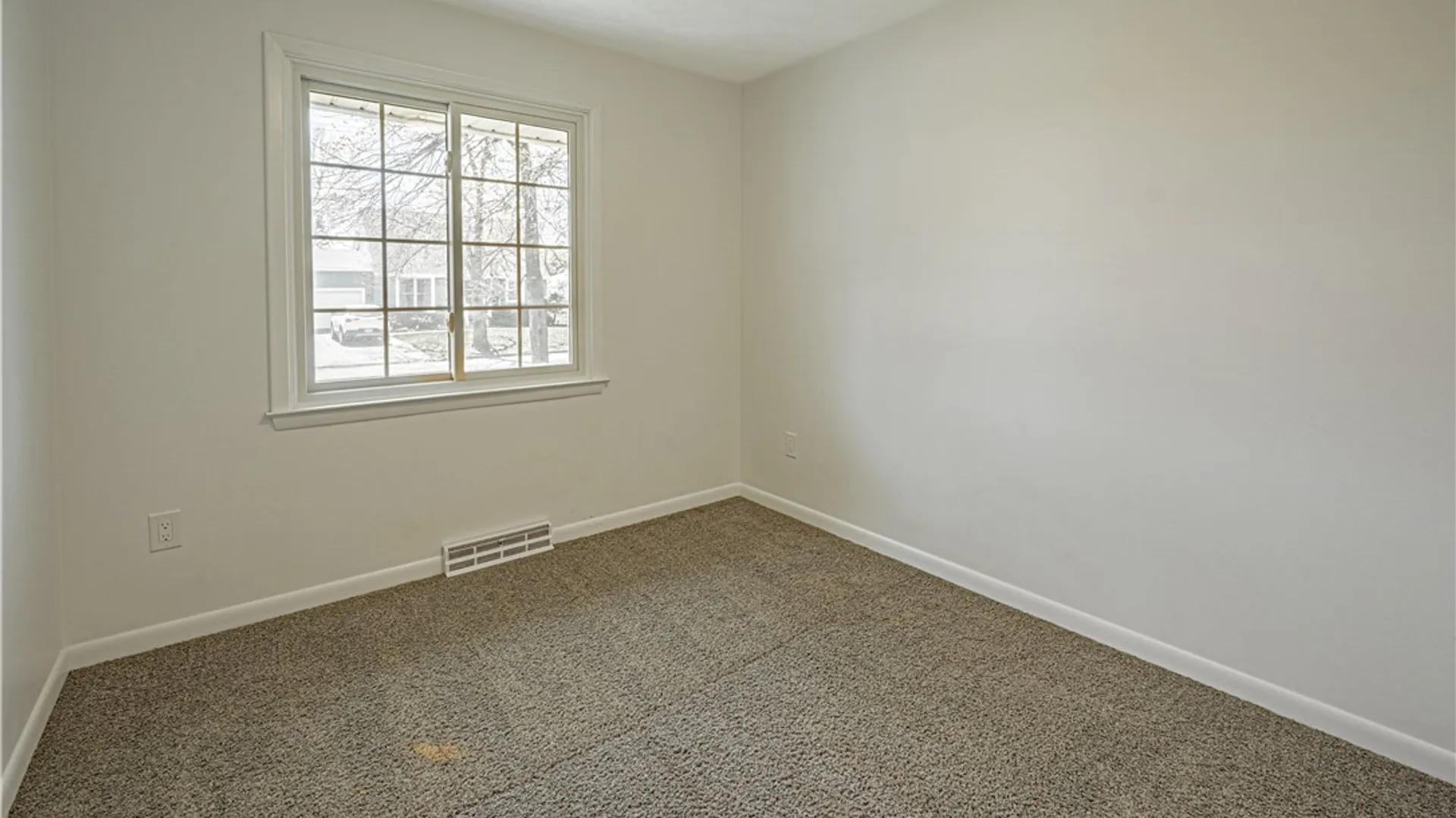 Property at 23 Vermont Avenue, Lockport City, NY 14094 21