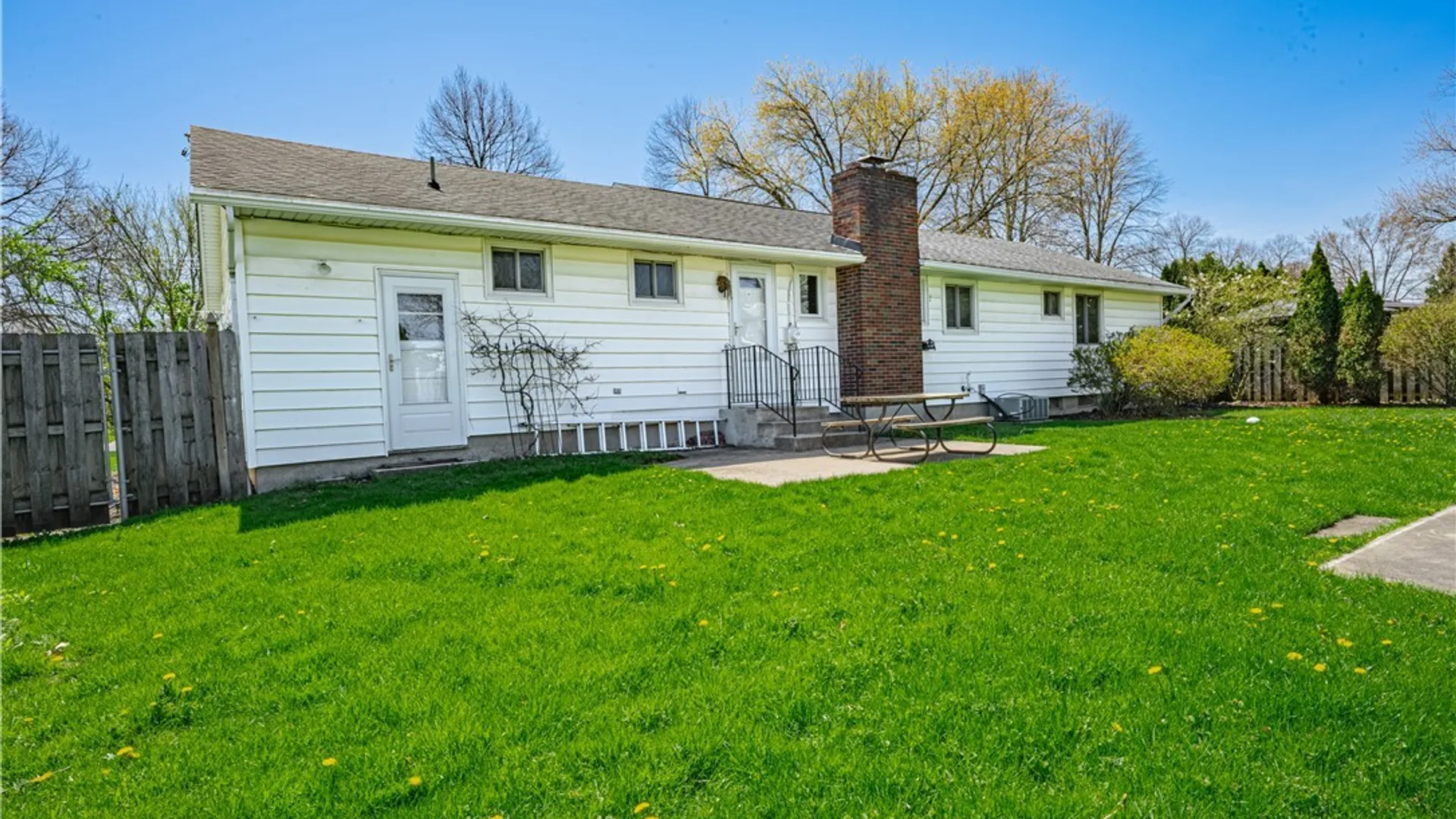Property at 23 Vermont Avenue, Lockport City, NY 14094 5