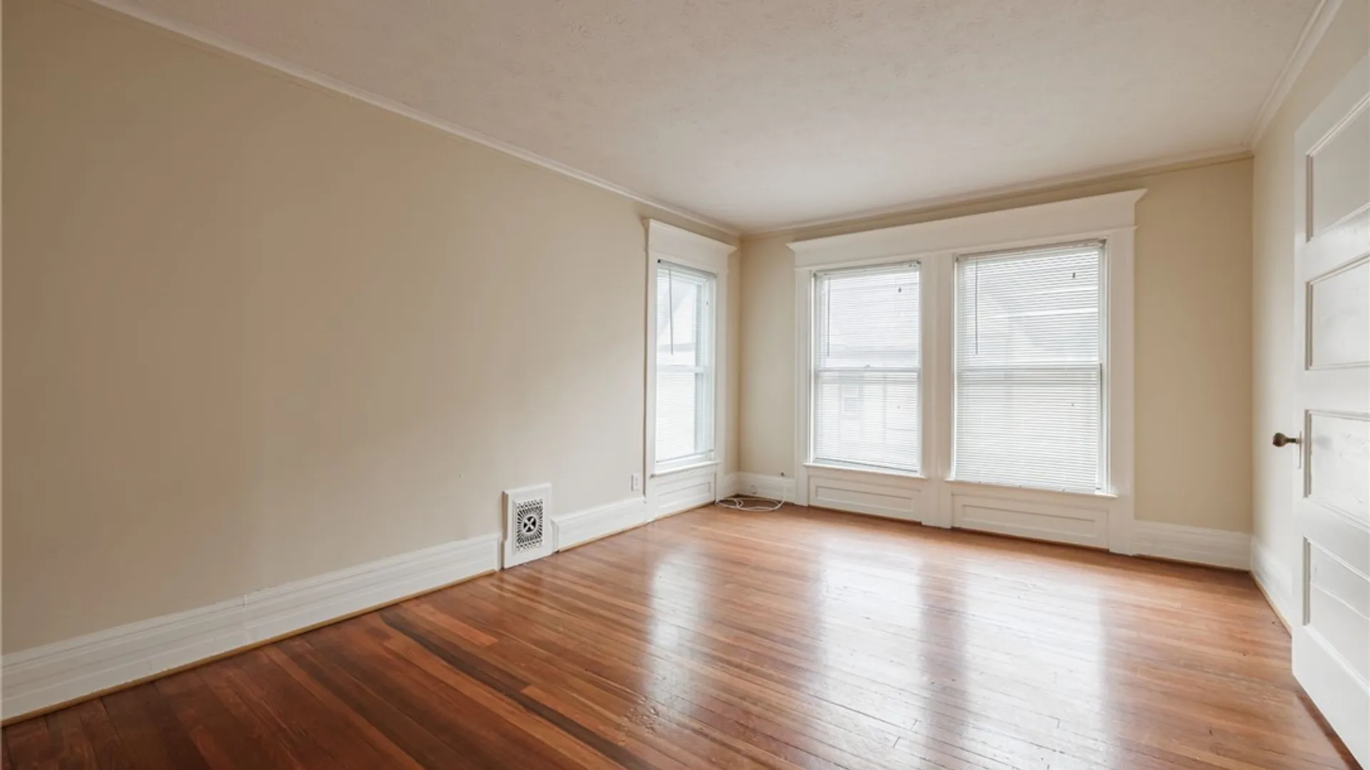 Property at 30 Strathallan Park, Rochester, NY 14607 12