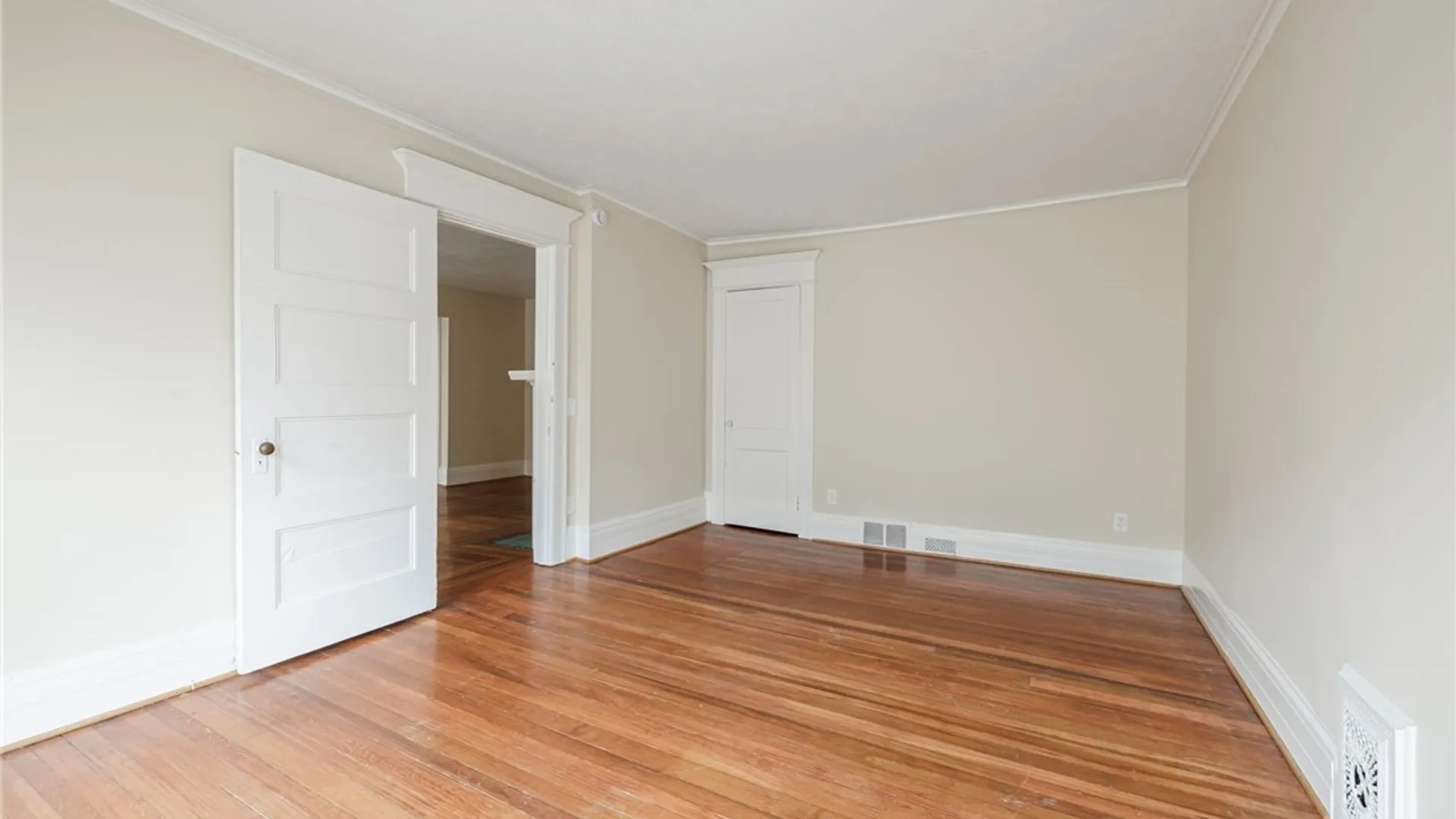 Property at 30 Strathallan Park, Rochester, NY 14607 13