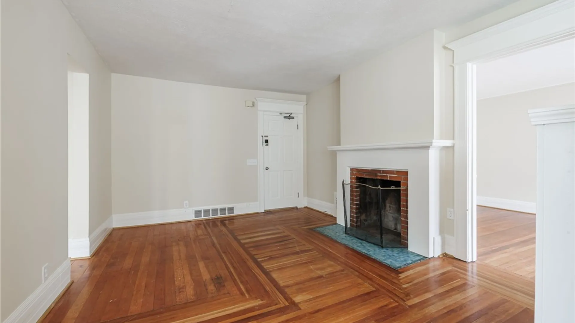 Property at 30 Strathallan Park, Rochester, NY 14607 6