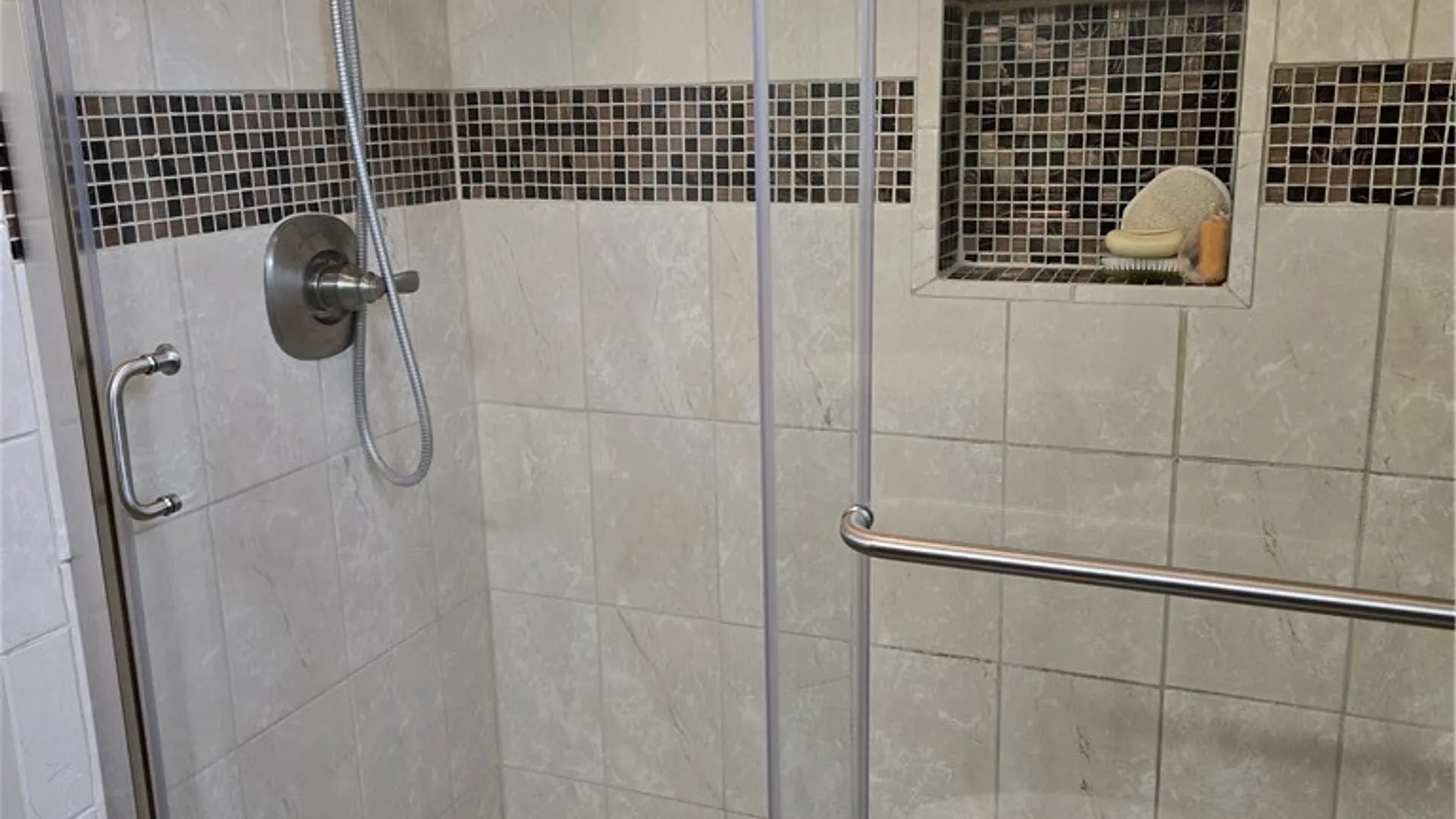 Property at 38 Shadmore Drive, Greece, NY 14626 17