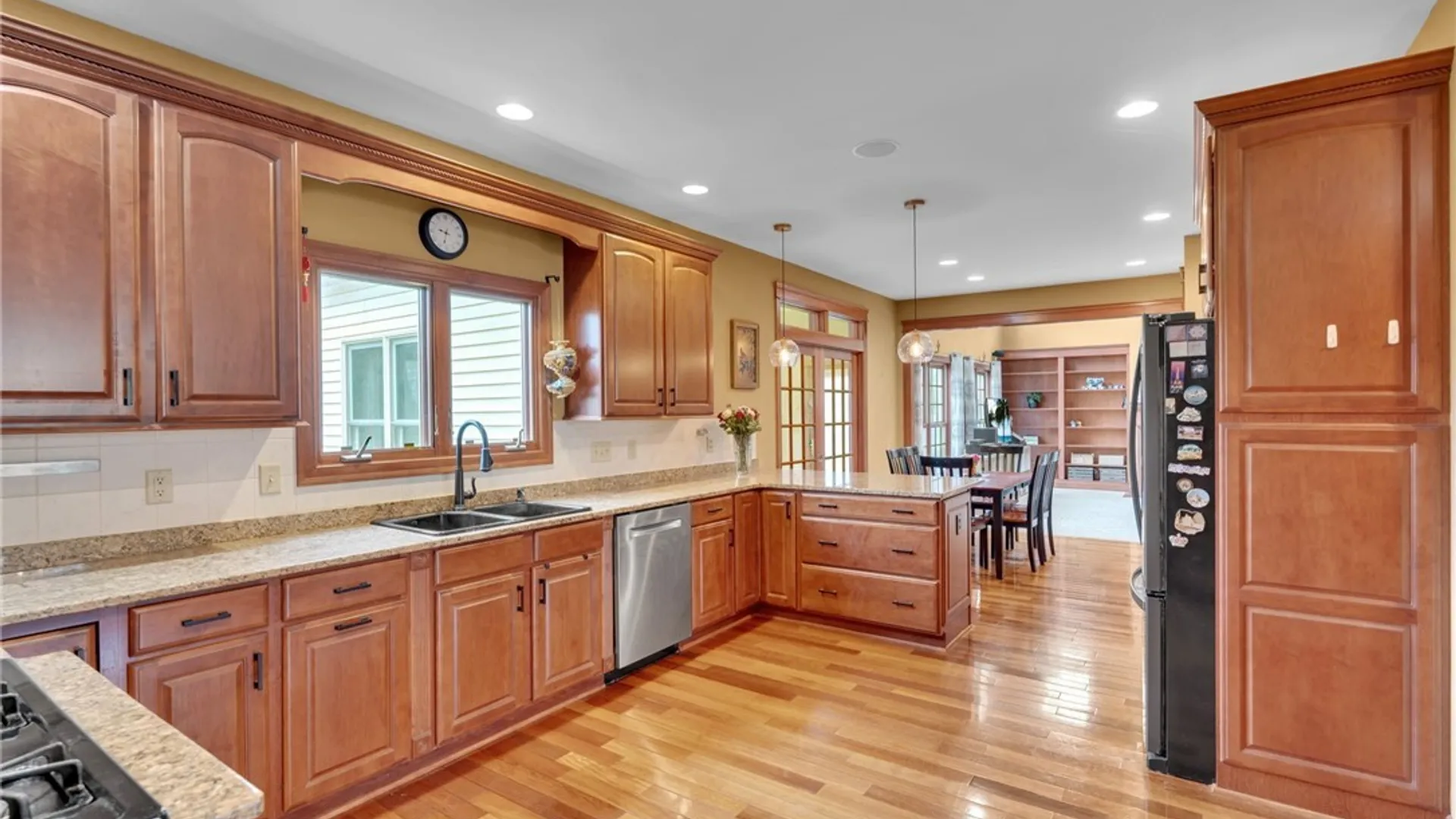 Property at 40 Regents Park, Amherst, NY 14051 12