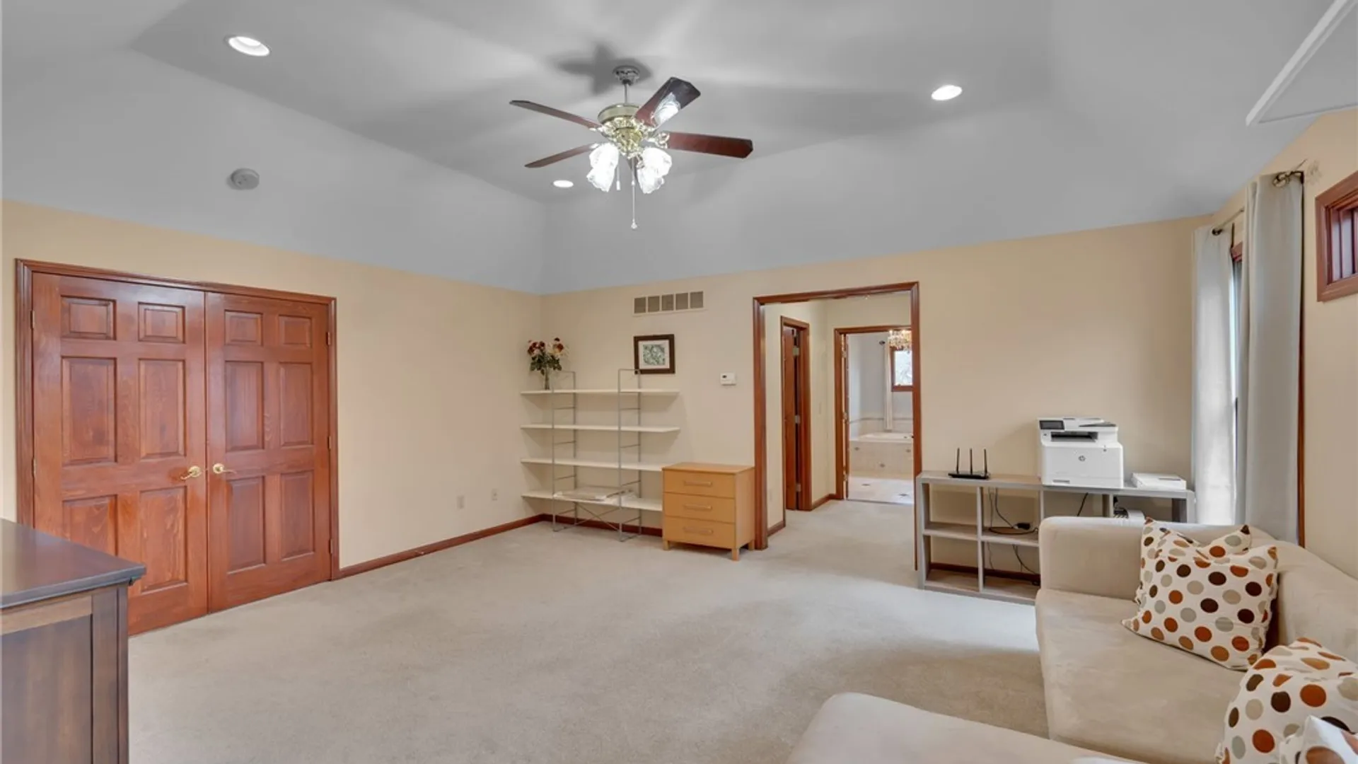 Property at 40 Regents Park, Amherst, NY 14051 25