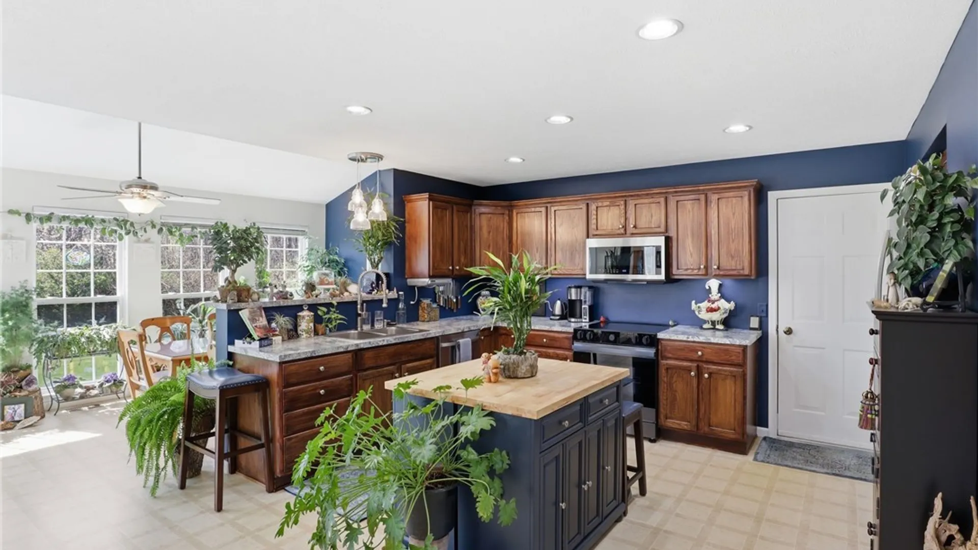 Property at 7609 Whispers Lane, Ontario, NY 14519 4