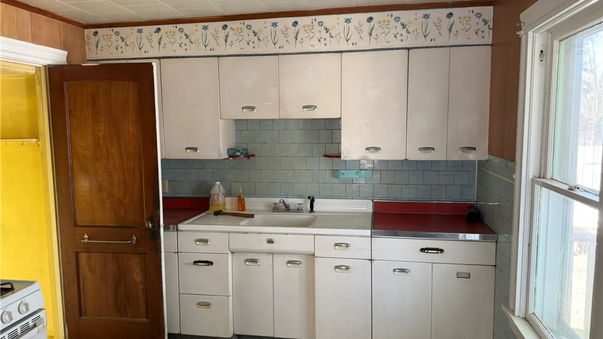 Property at 16 Maple Street, Avon, NY 14414 6