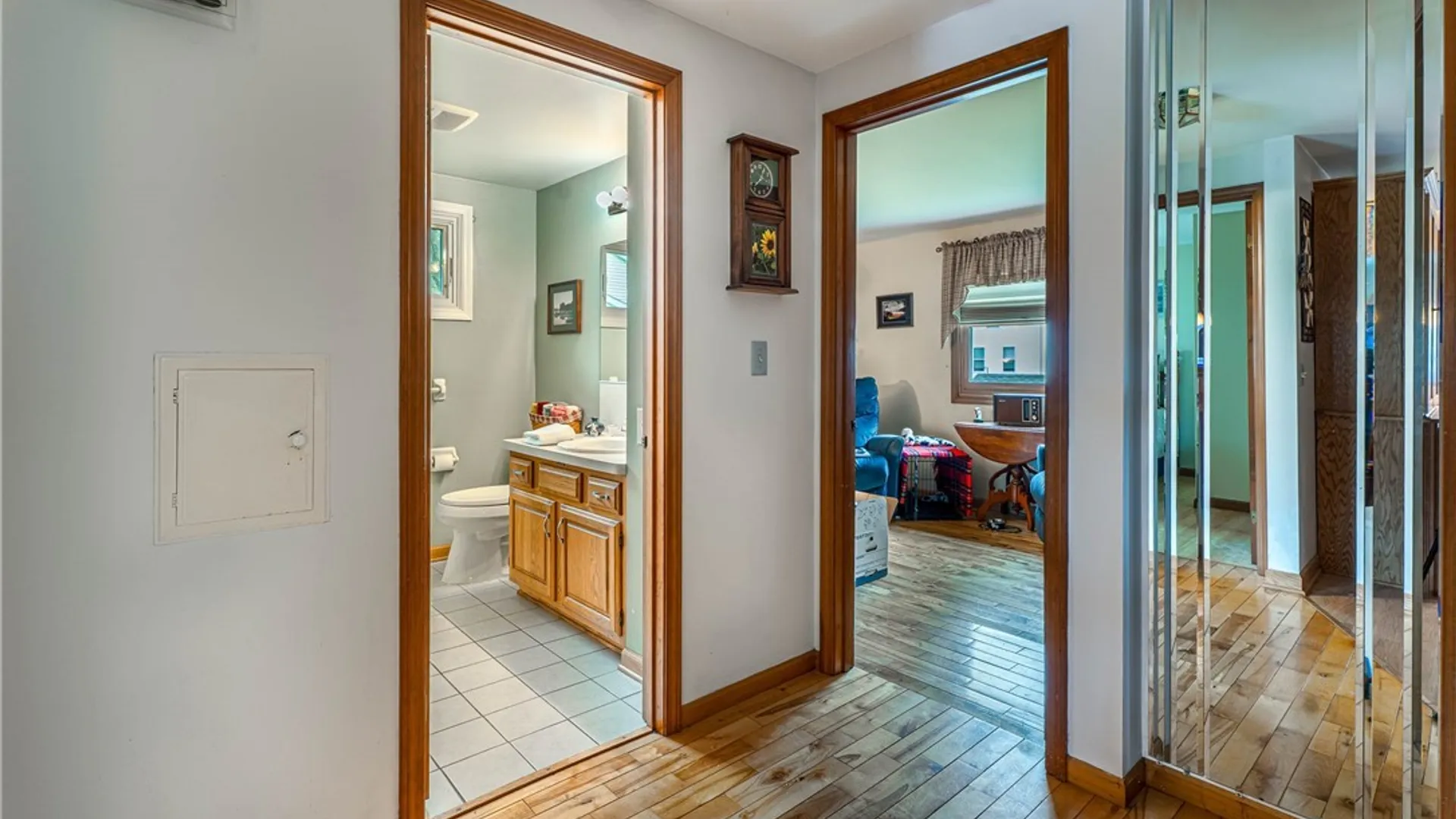 Property at 51 Country Place, Lancaster, NY 14086 12