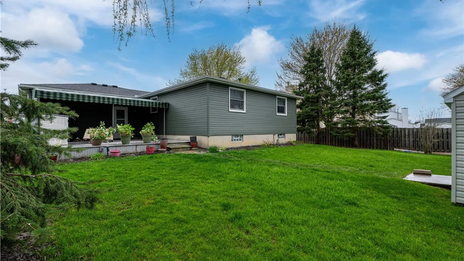 Property at 51 Country Place, Lancaster, NY 14086 33