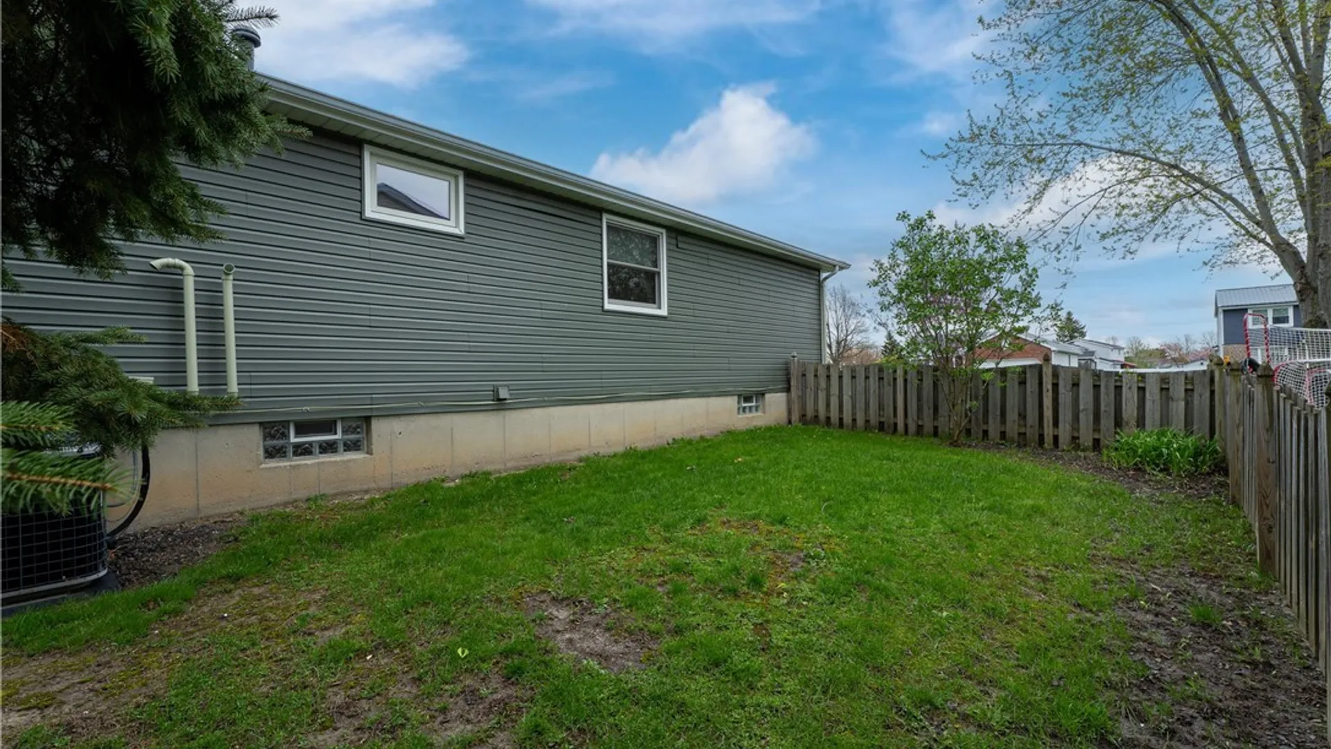Property at 51 Country Place, Lancaster, NY 14086 41