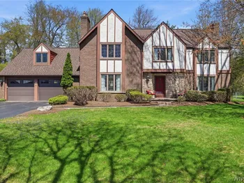 Property at 37 Crown Point Lane, Amherst, NY 14221