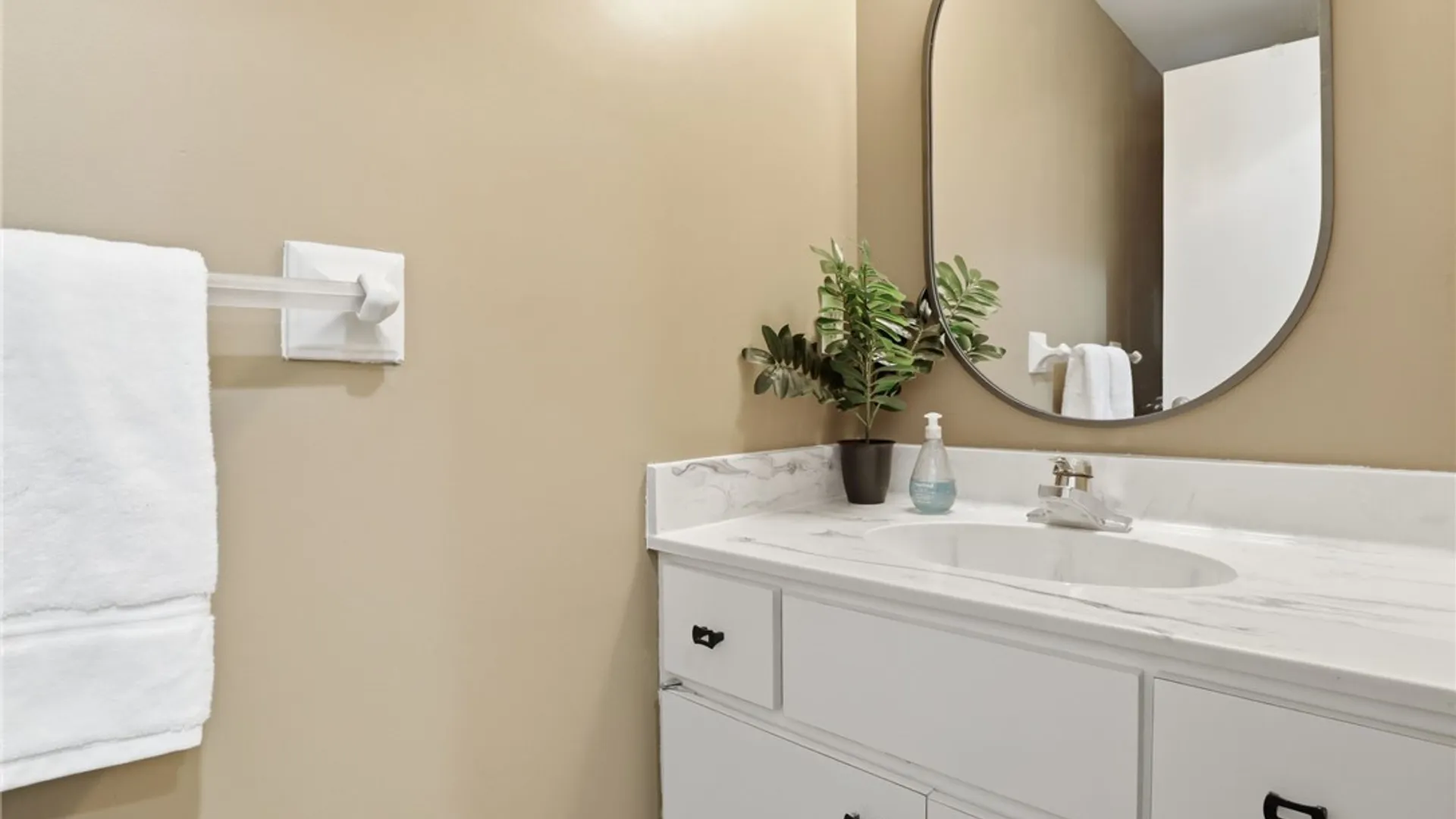 Property at 37 Crown Point Lane, Amherst, NY 14221 37