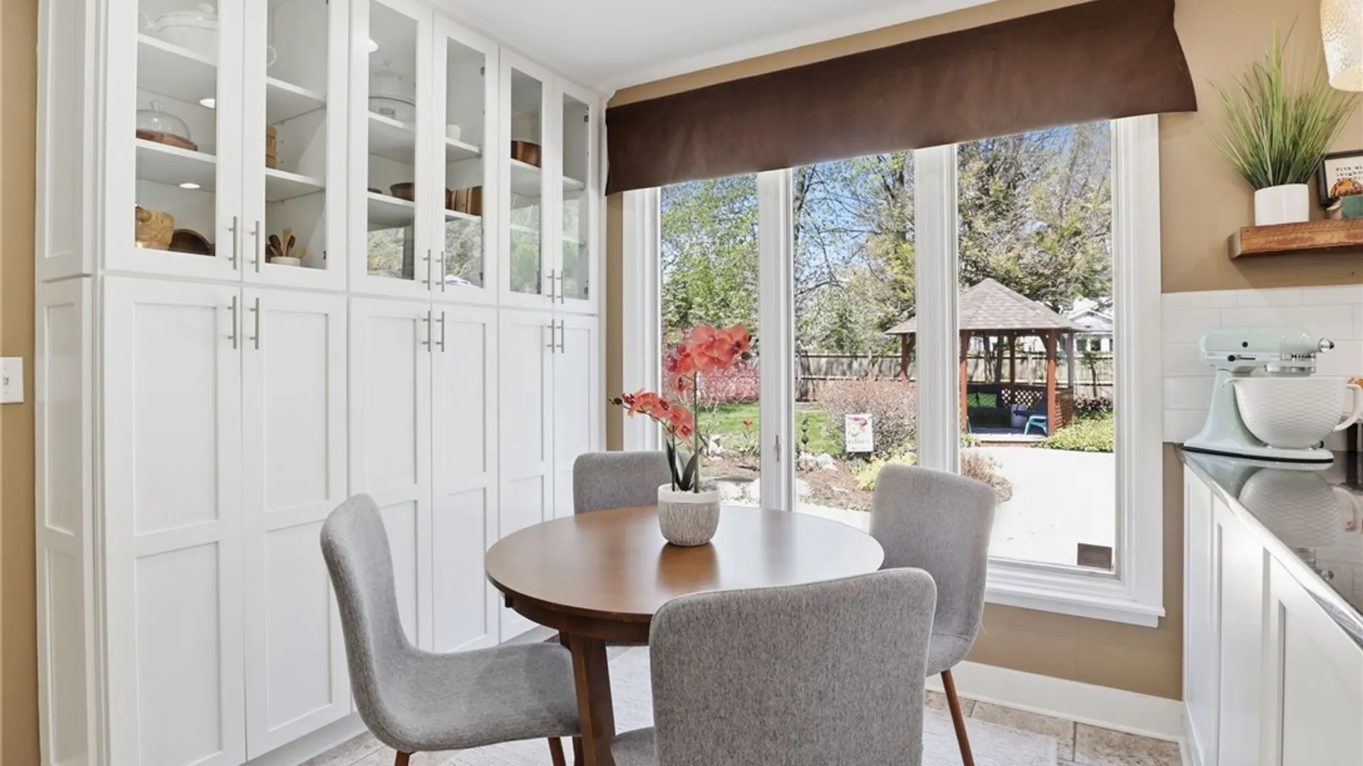 Property at 37 Crown Point Lane, Amherst, NY 14221 9