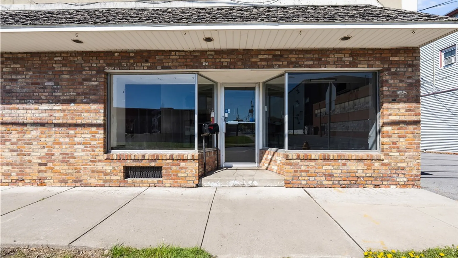 Property at 35 Columbus Street, Auburn, NY 13021 5