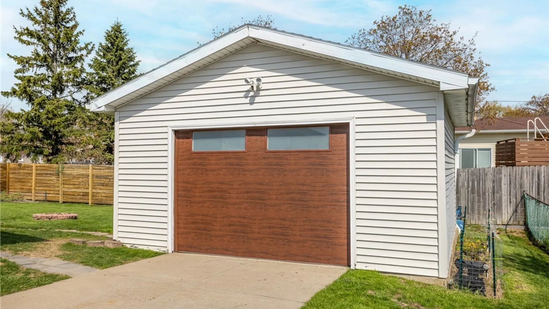 Property at 185 Dean Road, Cheektowaga, NY 14043 2