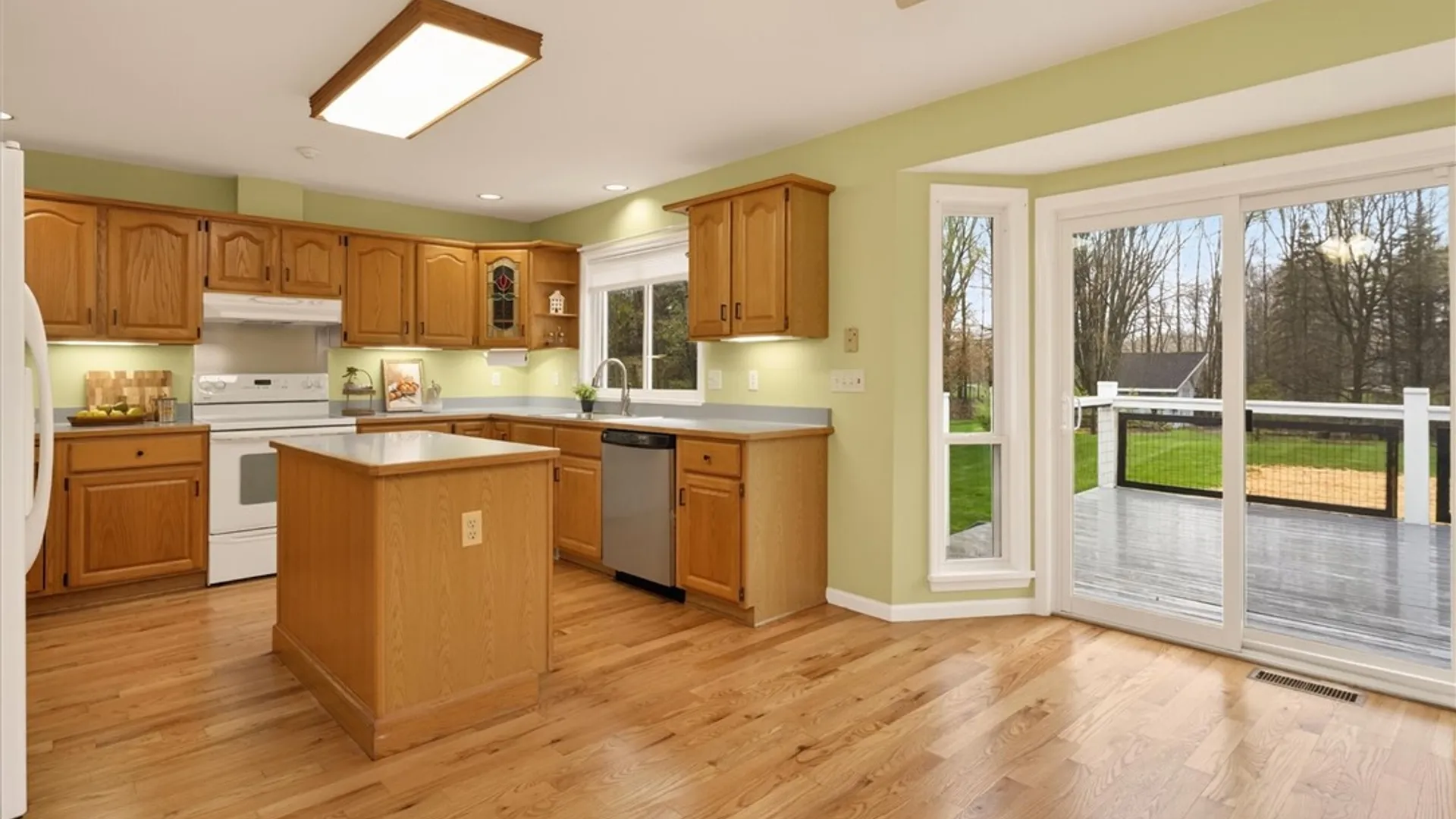 Property at 7 Winding Country Lane, Parma, NY 14559 11