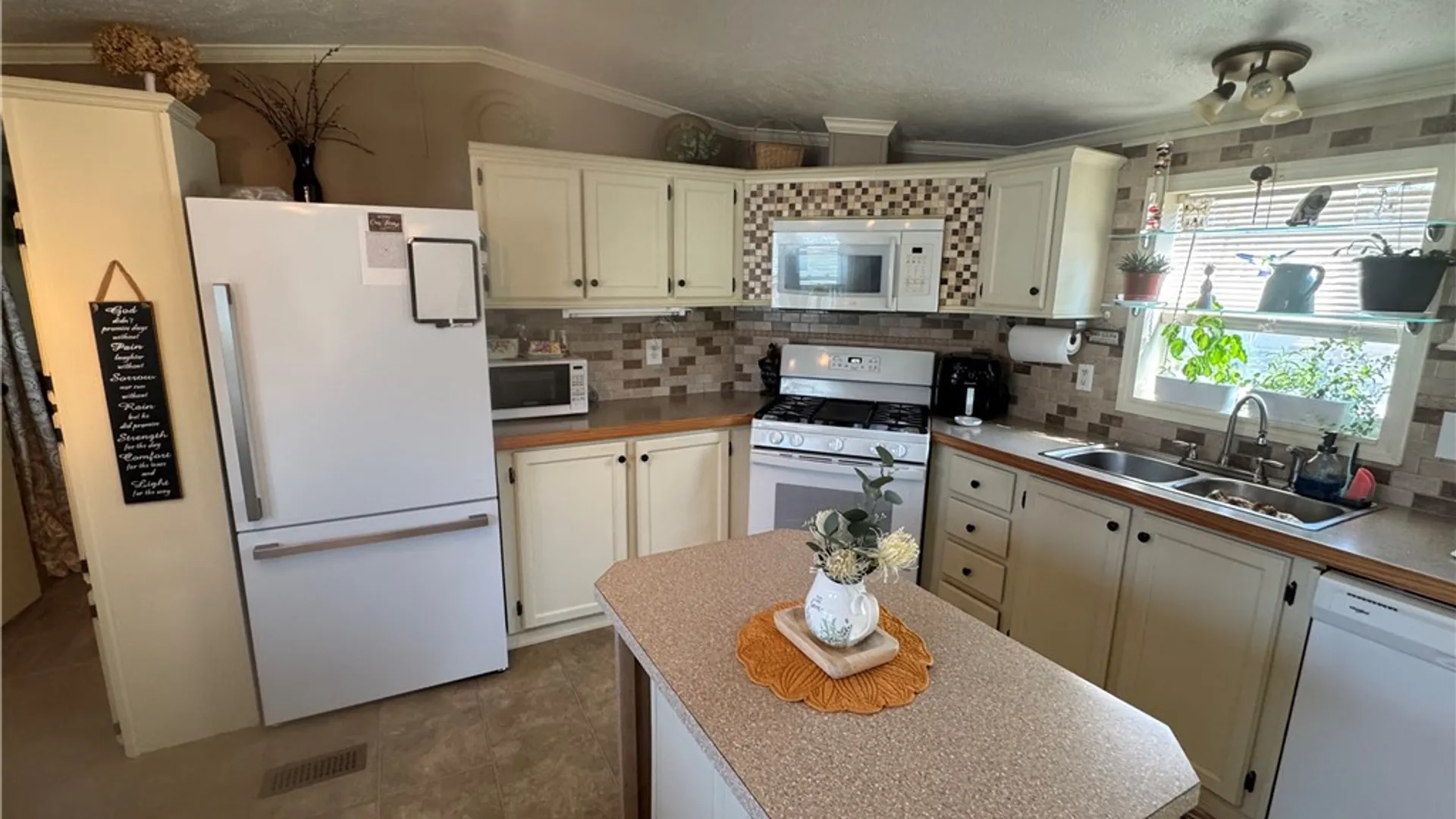 Property at 6 Redwood, Gaines, NY 14411 7