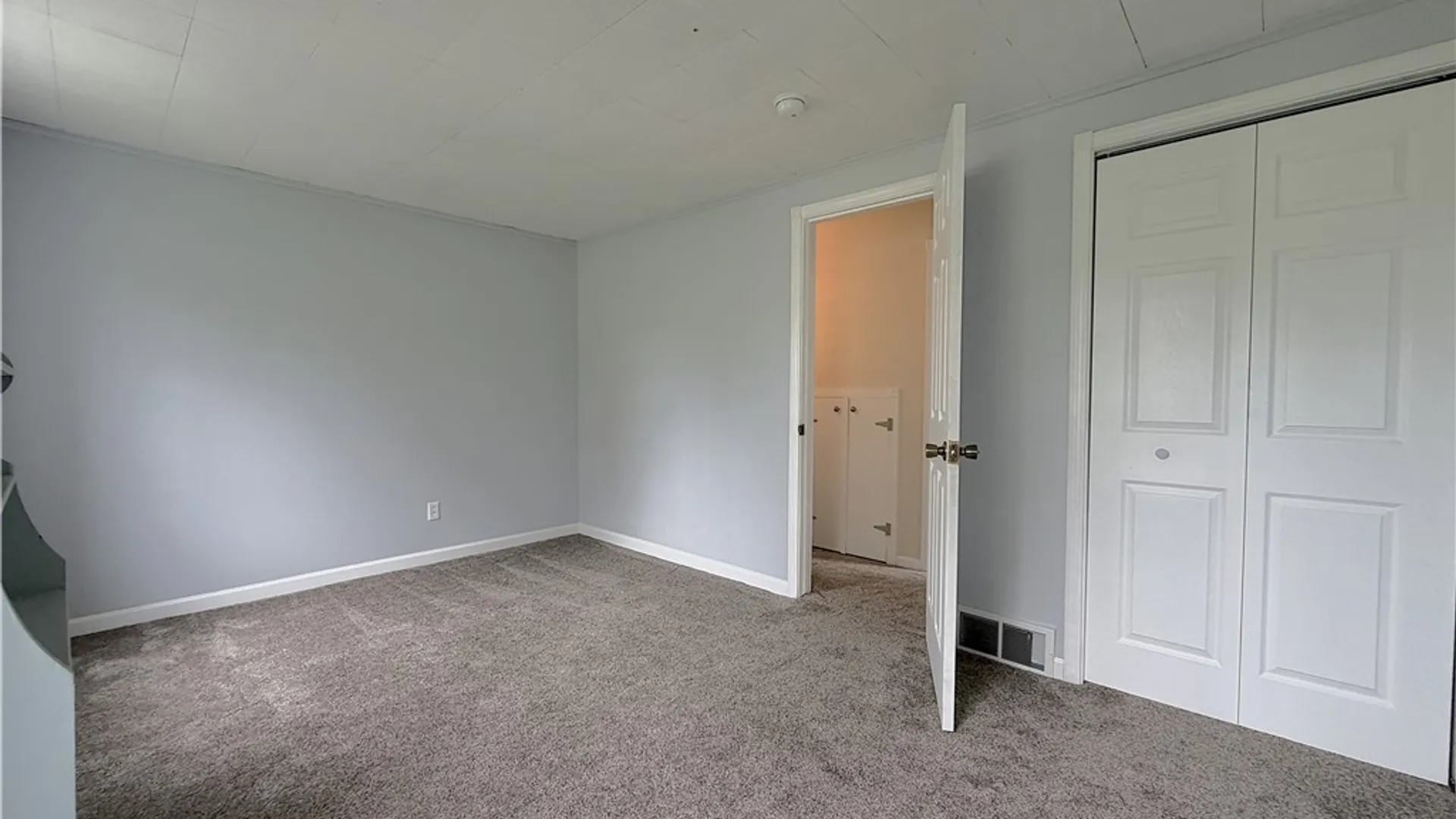Property at 241 East Avenue, Newstead, NY 14001 32