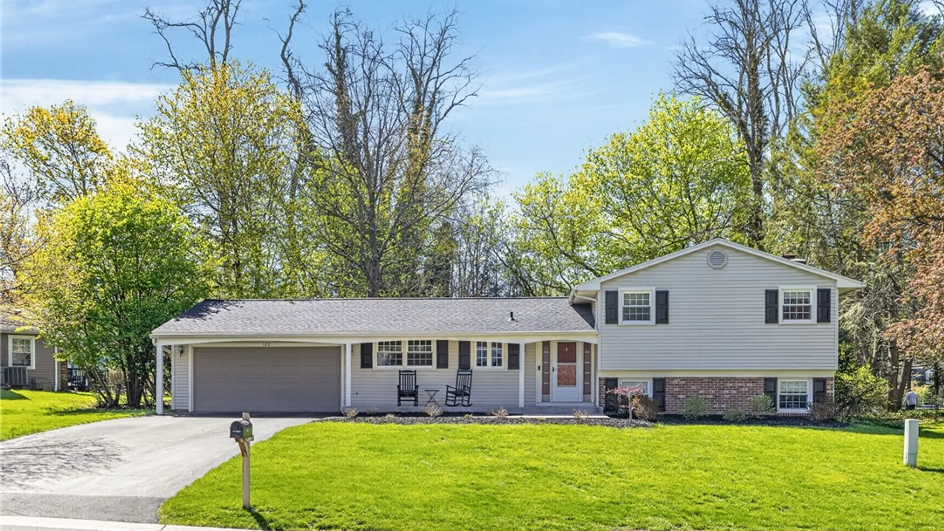 Property at 123 Selborne, Perinton, NY 14450 2