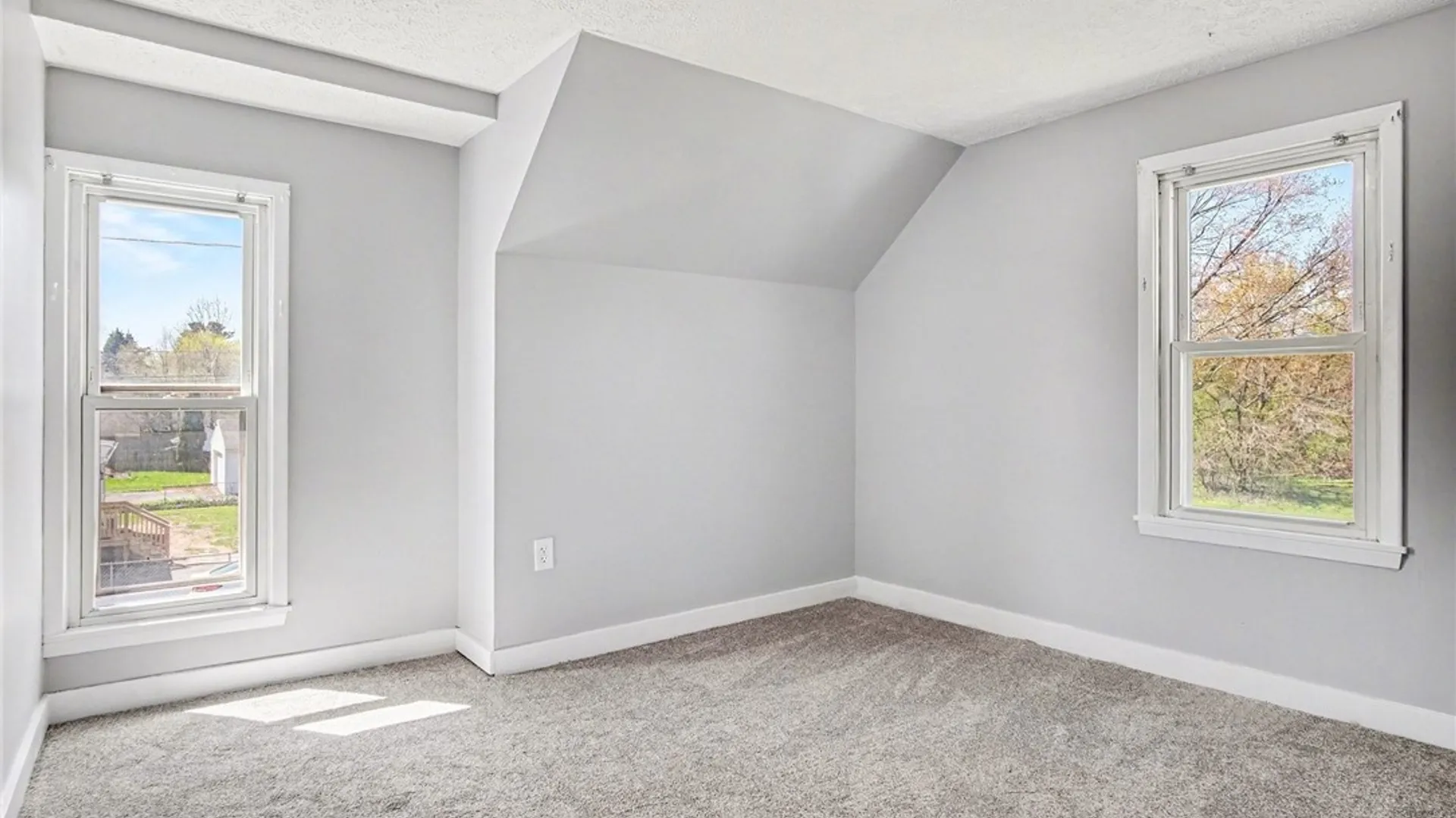 Property at 12 Elmgrove Drive, Gates, NY 14606 21
