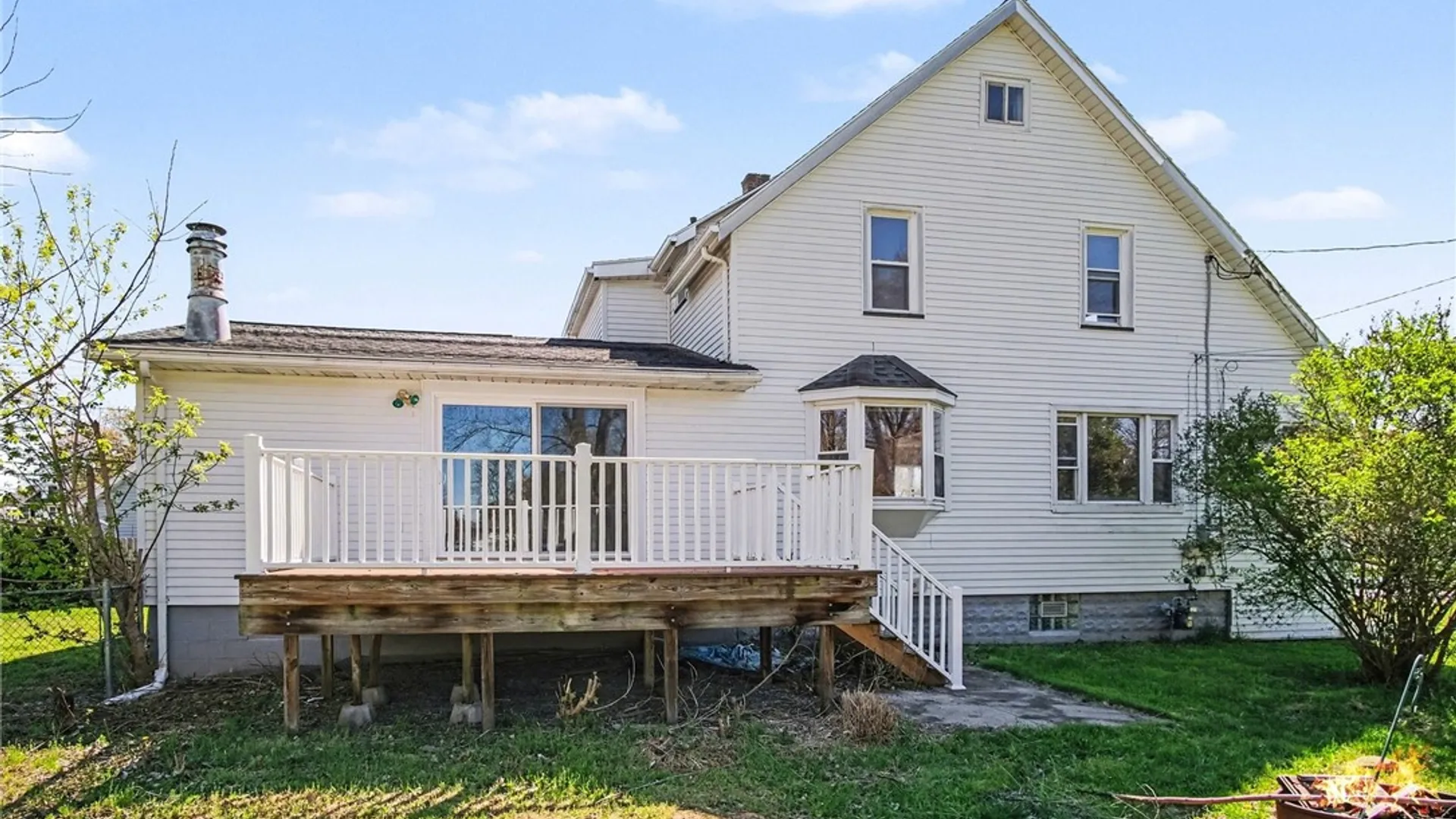 Property at 12 Elmgrove Drive, Gates, NY 14606 25